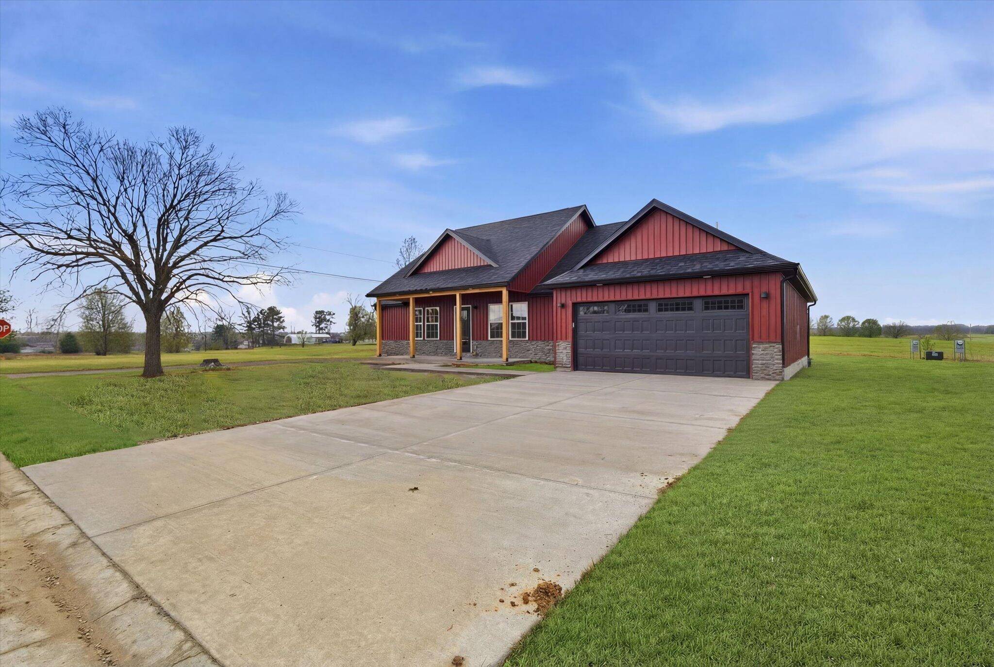 2601 Country DR, Mountain Grove, MO 65711