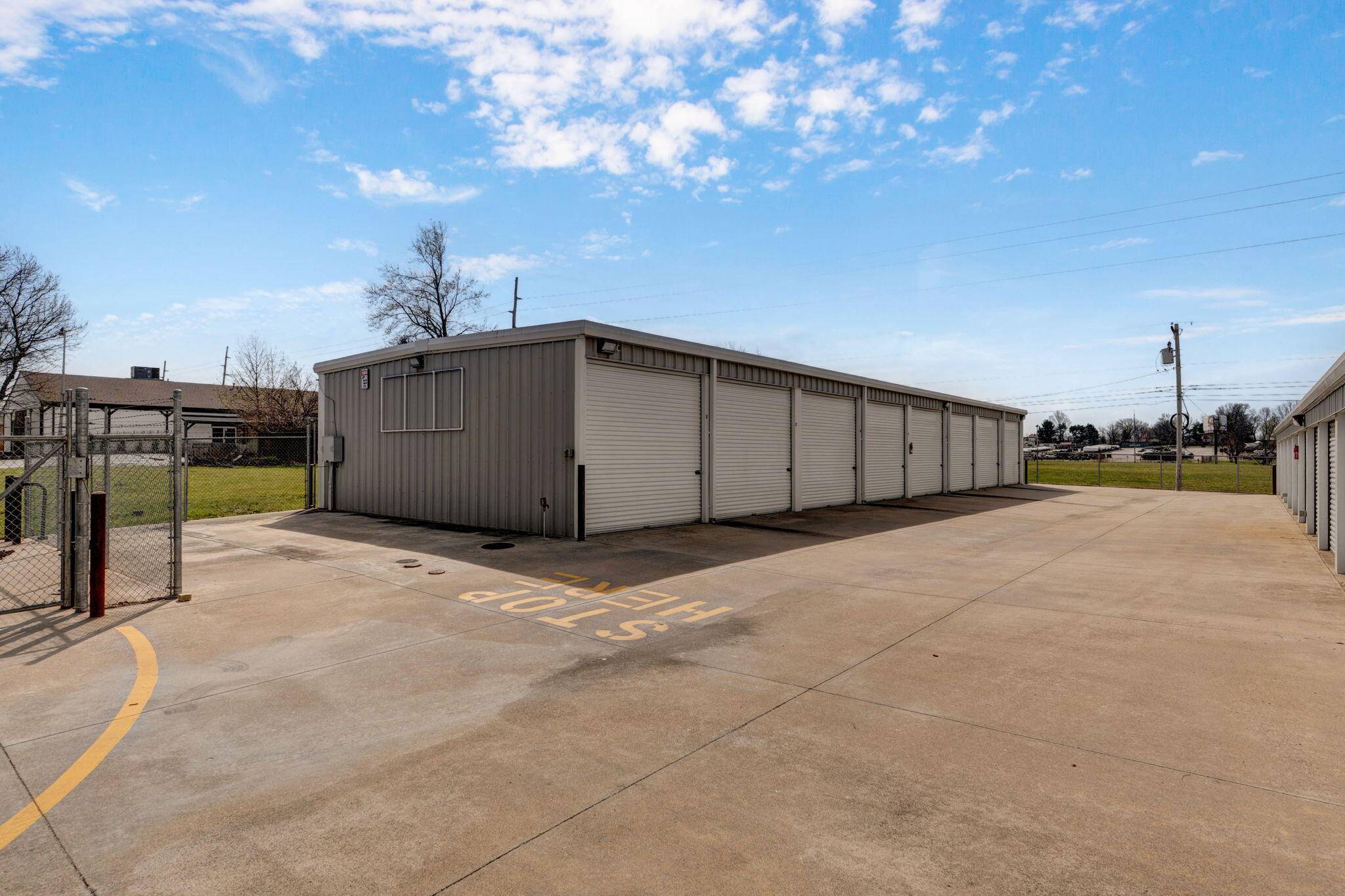 506 W Edgewood ST, Springfield, MO 65807