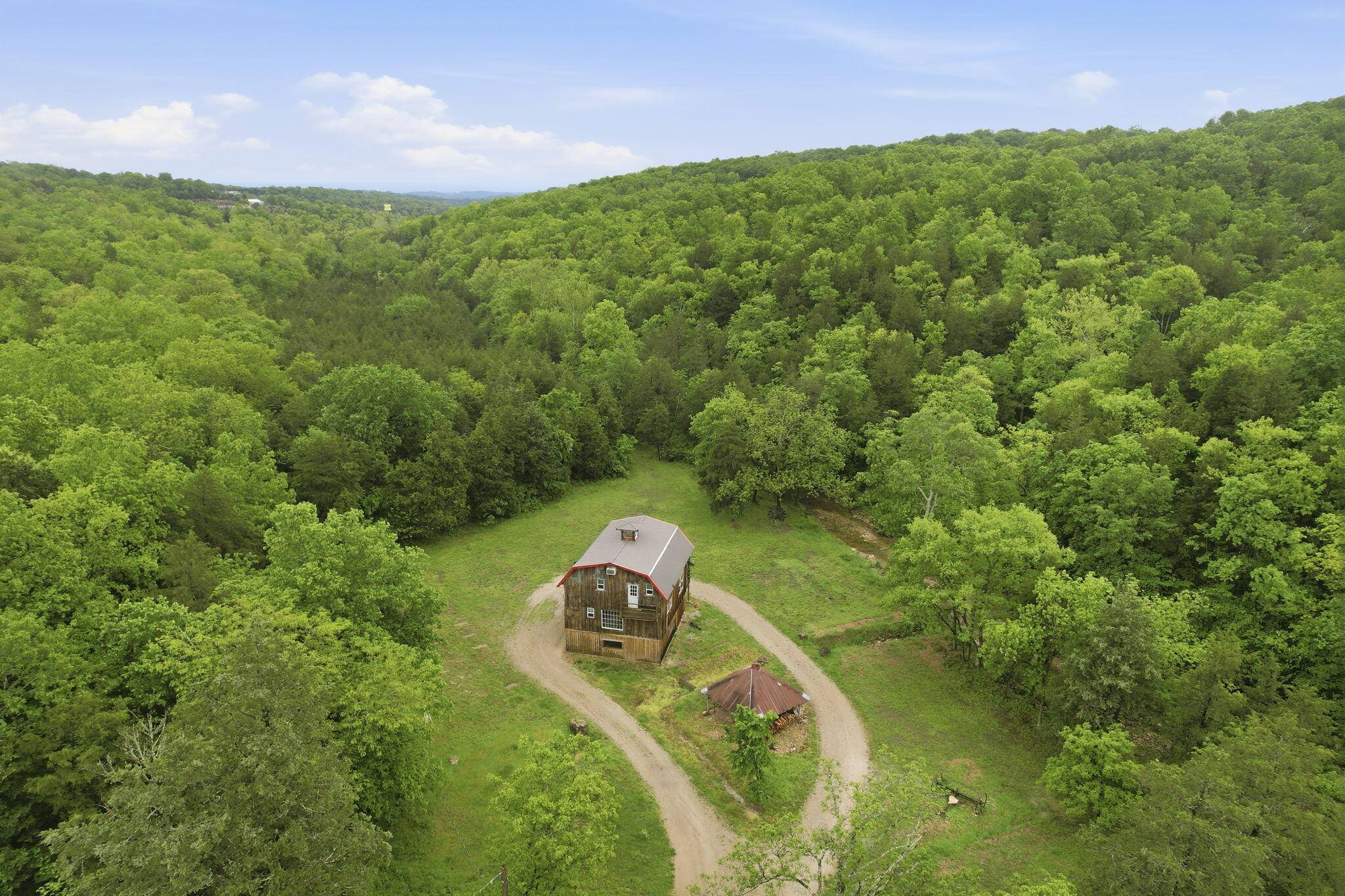 421 N Emory Creek RD, Walnut Shade, MO 65771