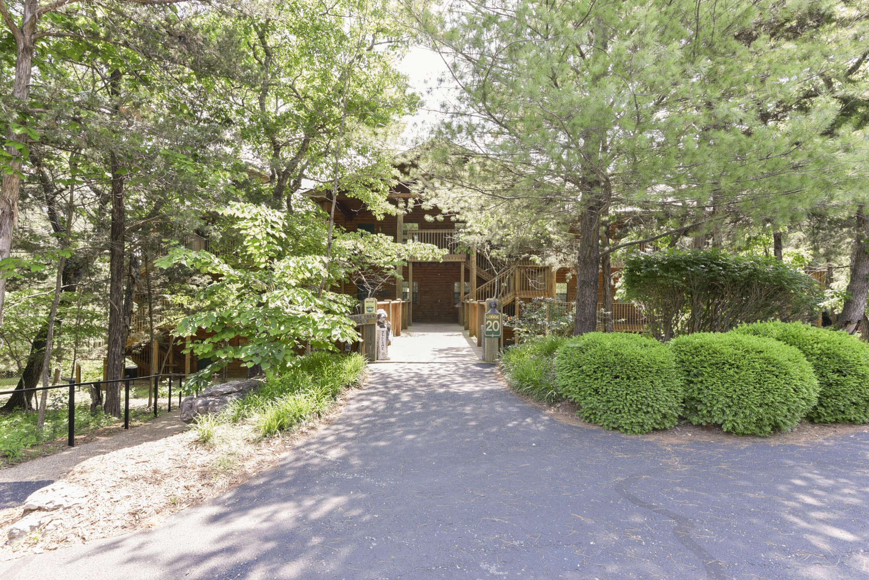 24 Village TRL #2, Branson, MO 65616