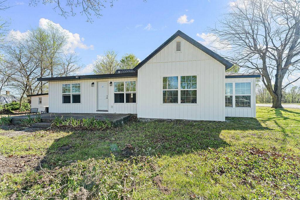 141 S Grove ST, Granby, MO 64844