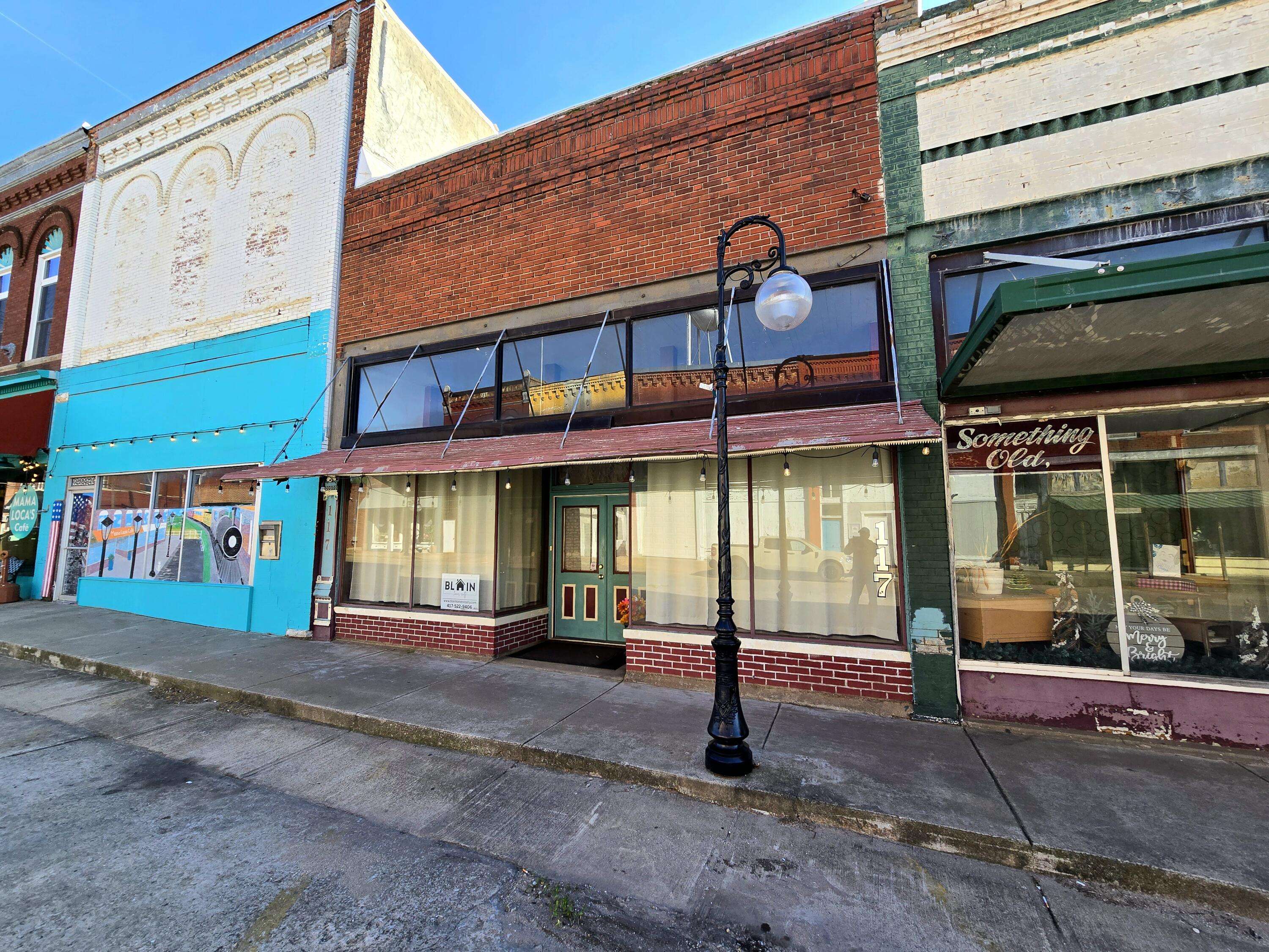 117 W Main ST, Ash Grove, MO 65604