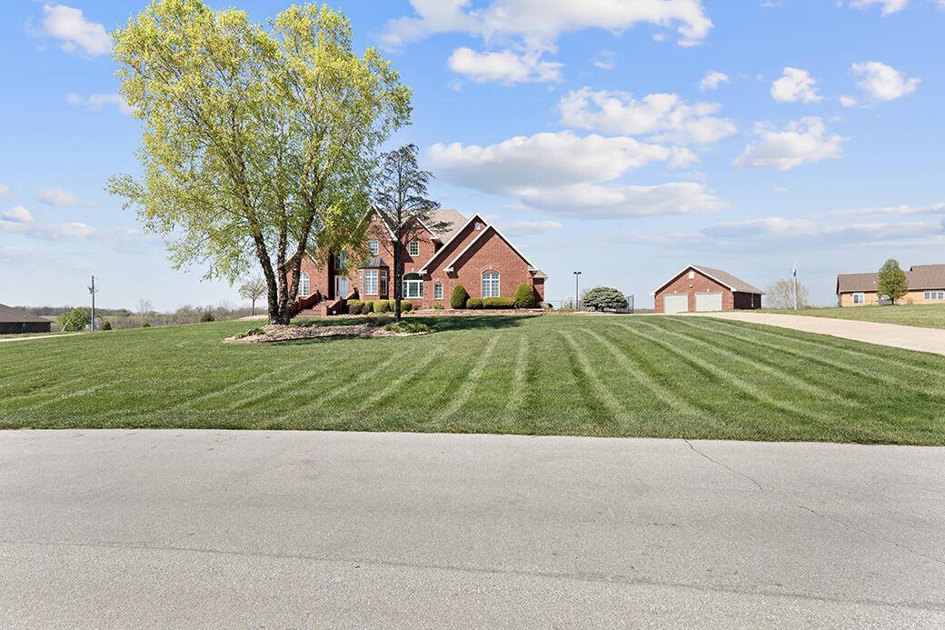 7479 W Persimmon CT, Willard, MO 65781