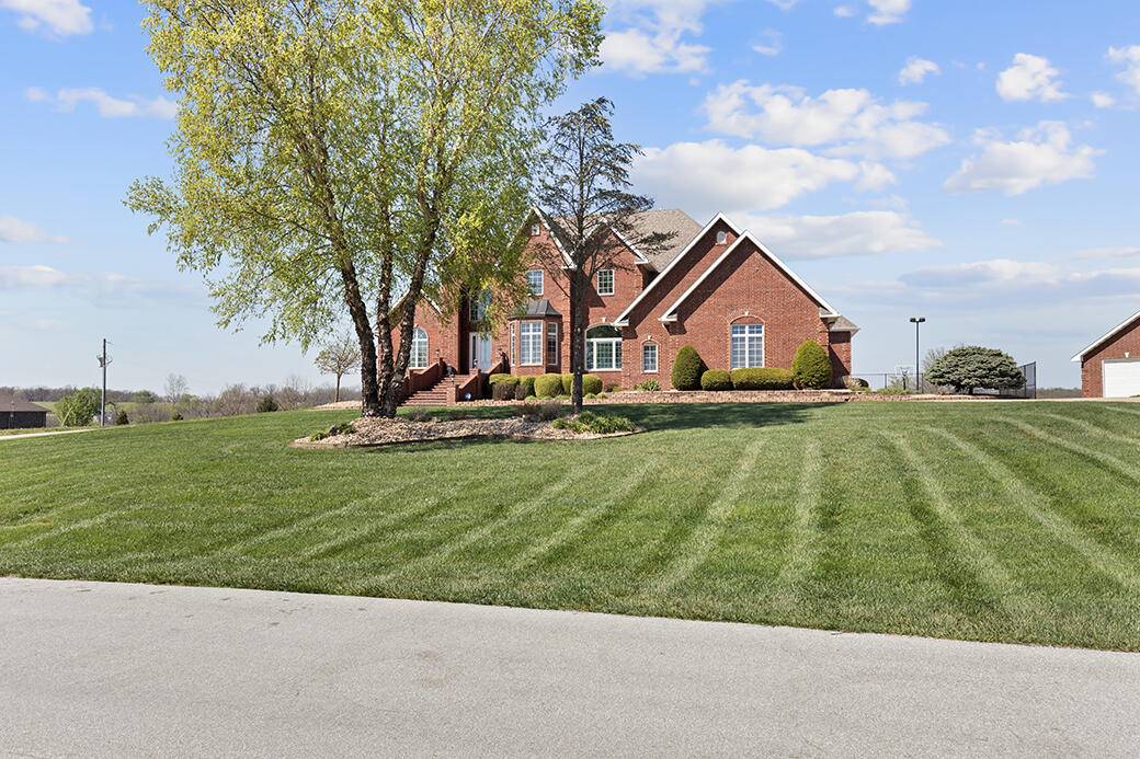 7479 W Persimmon CT, Willard, MO 65781