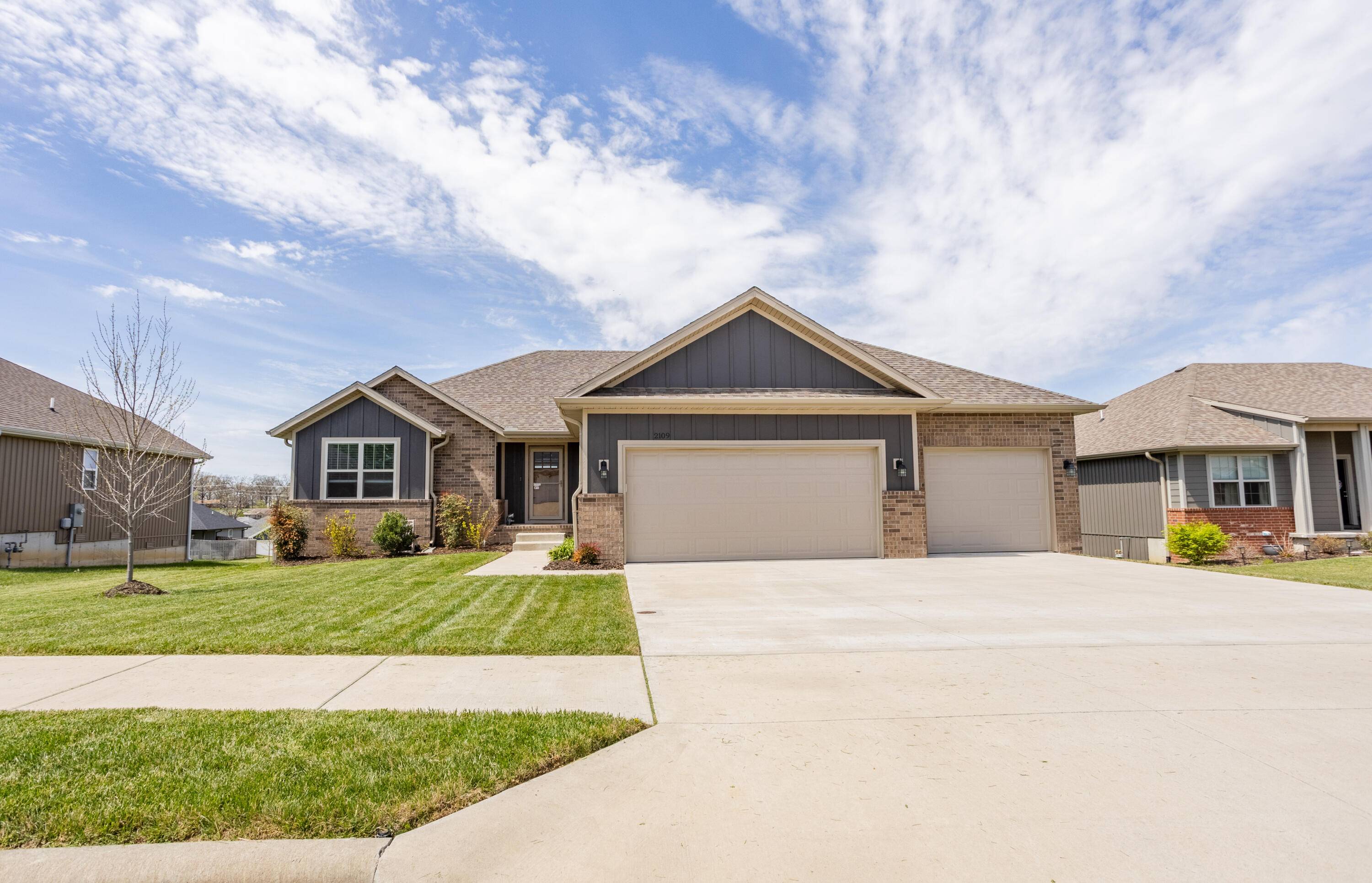 2109 Buckhorn RD, Ozark, MO 65721