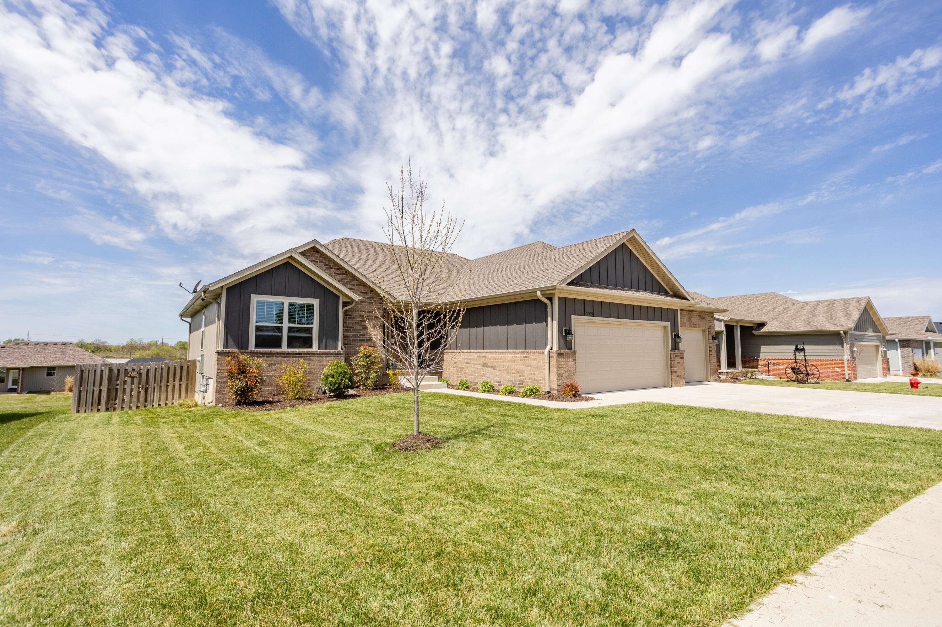 2109 Buckhorn RD, Ozark, MO 65721
