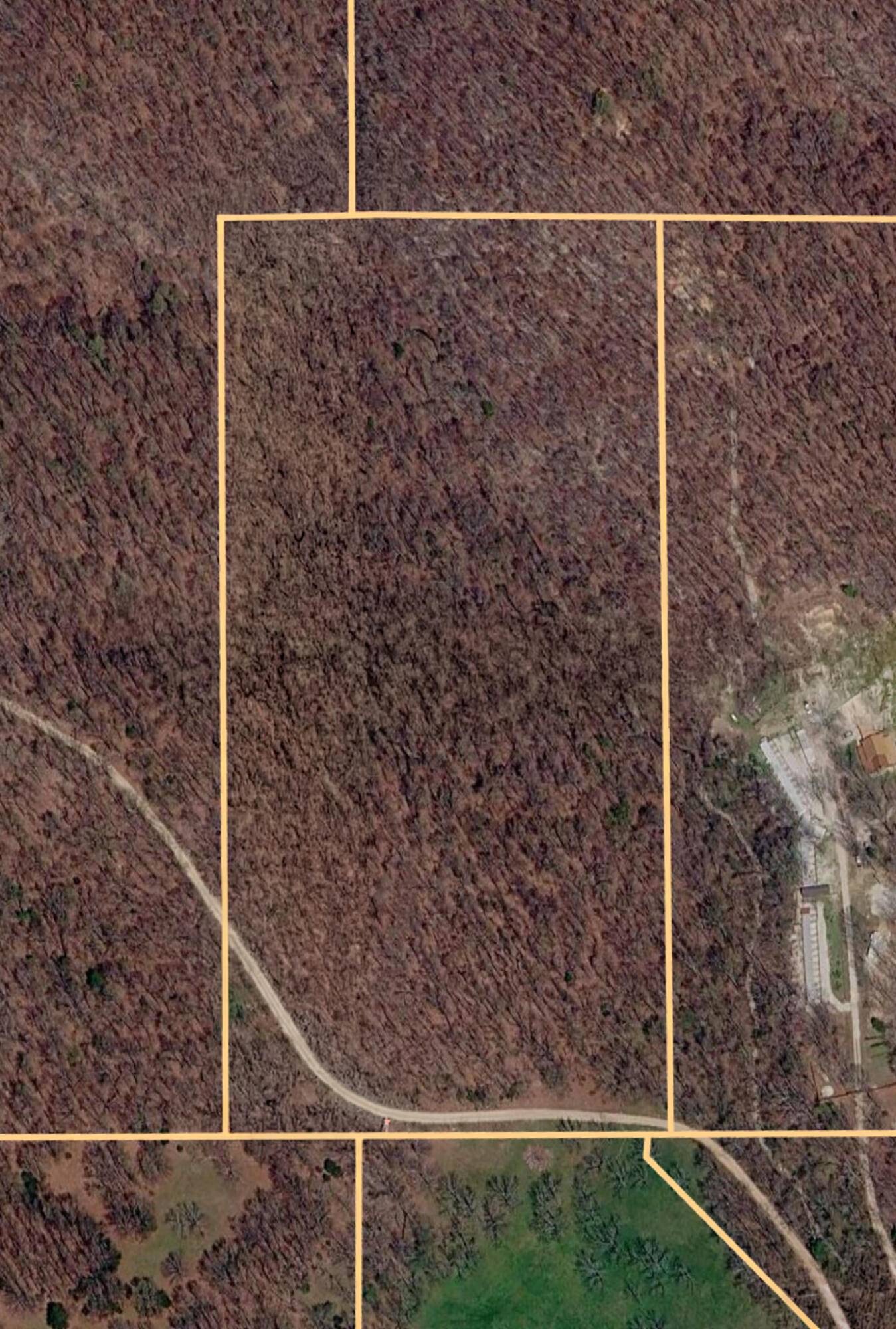 000 Red Wolf LN, Goodman, MO 64843