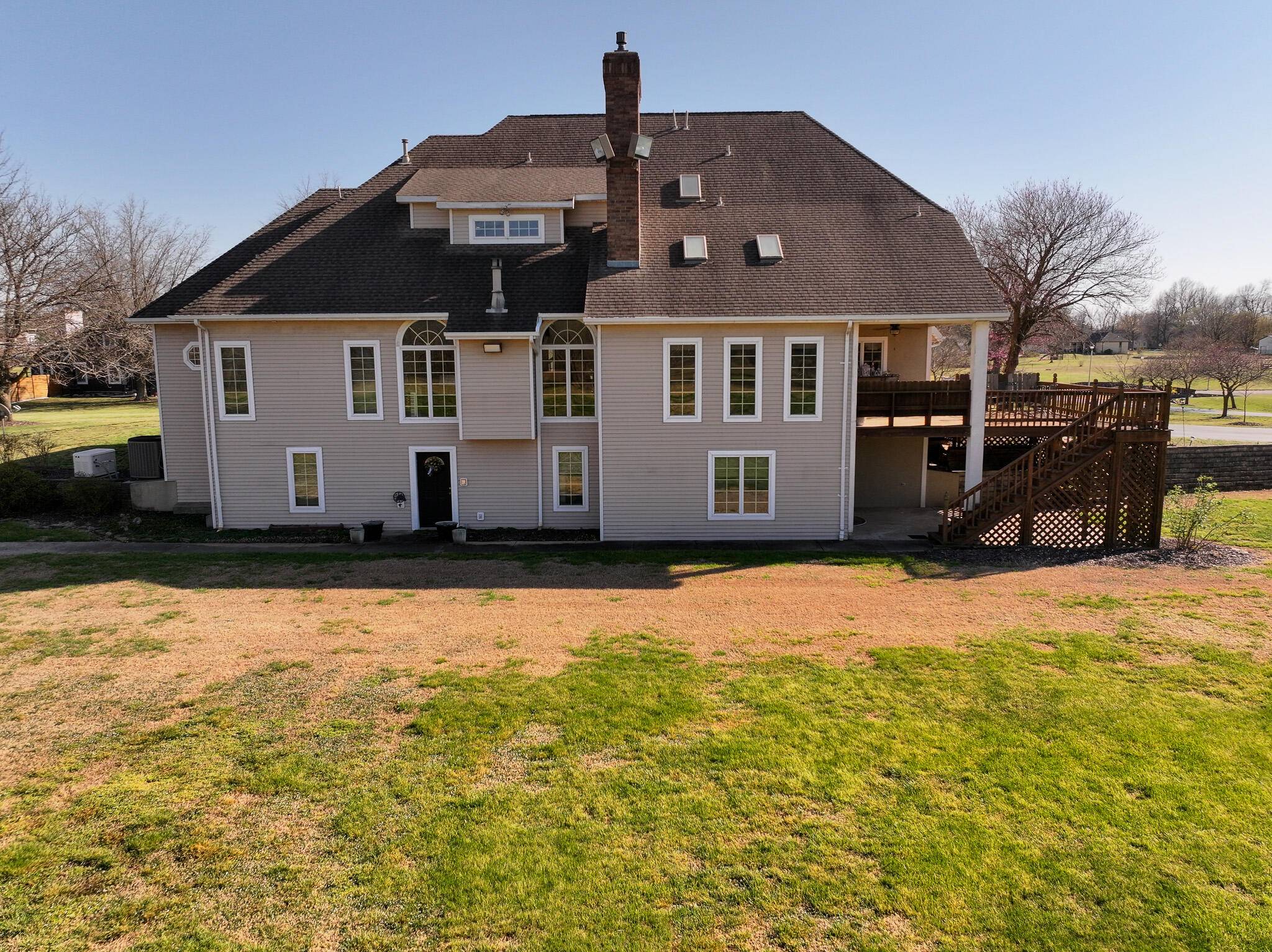 304 Reavley DR, Lamar, MO 64759