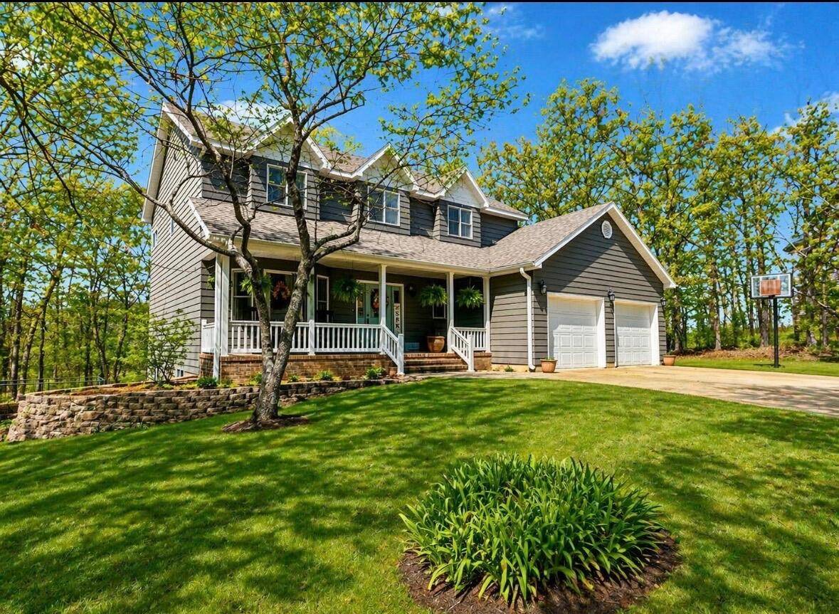 1729 N Pine ST, Marshfield, MO 65706