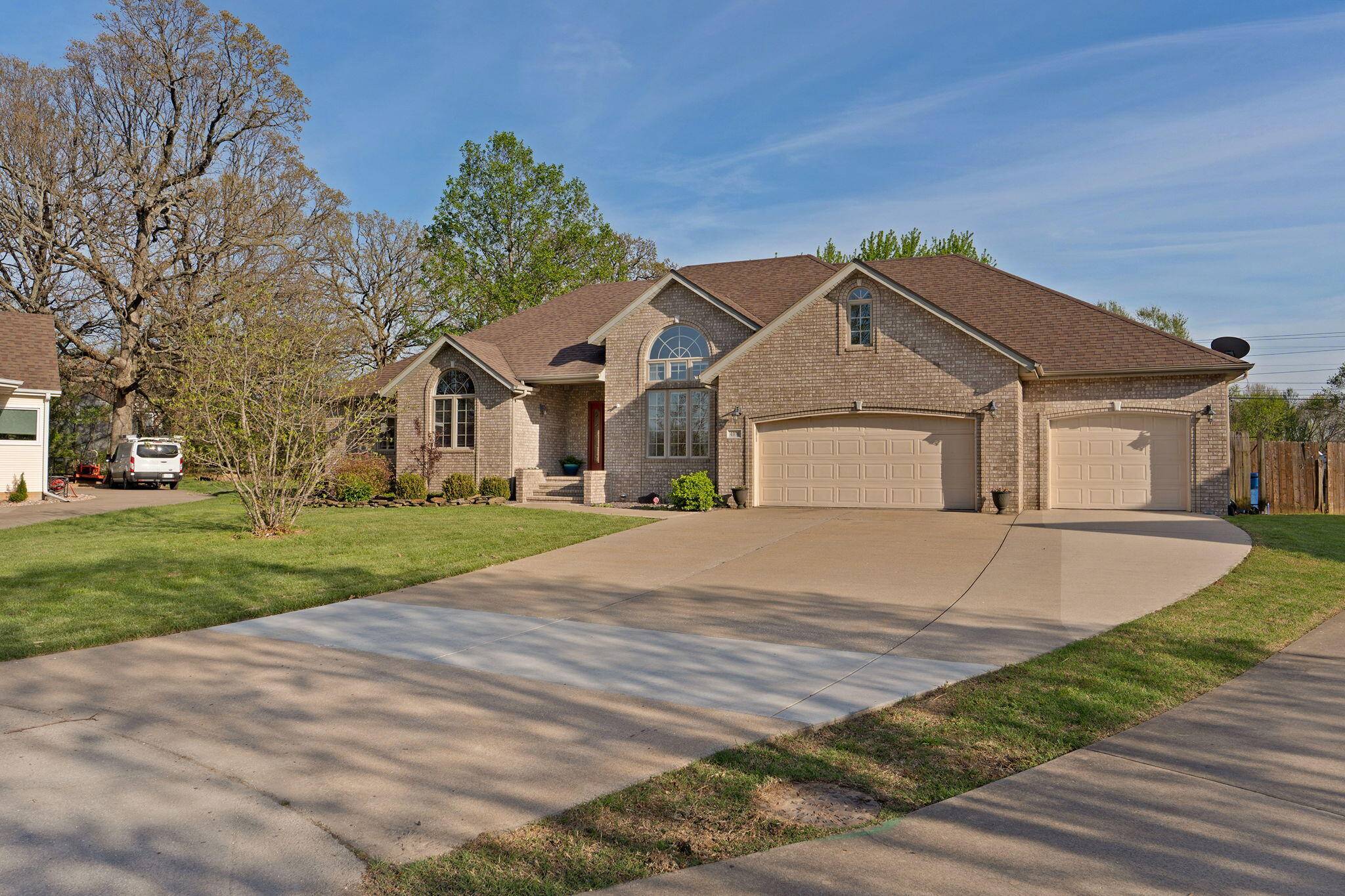4976 S Eldon AVE, Springfield, MO 65810
