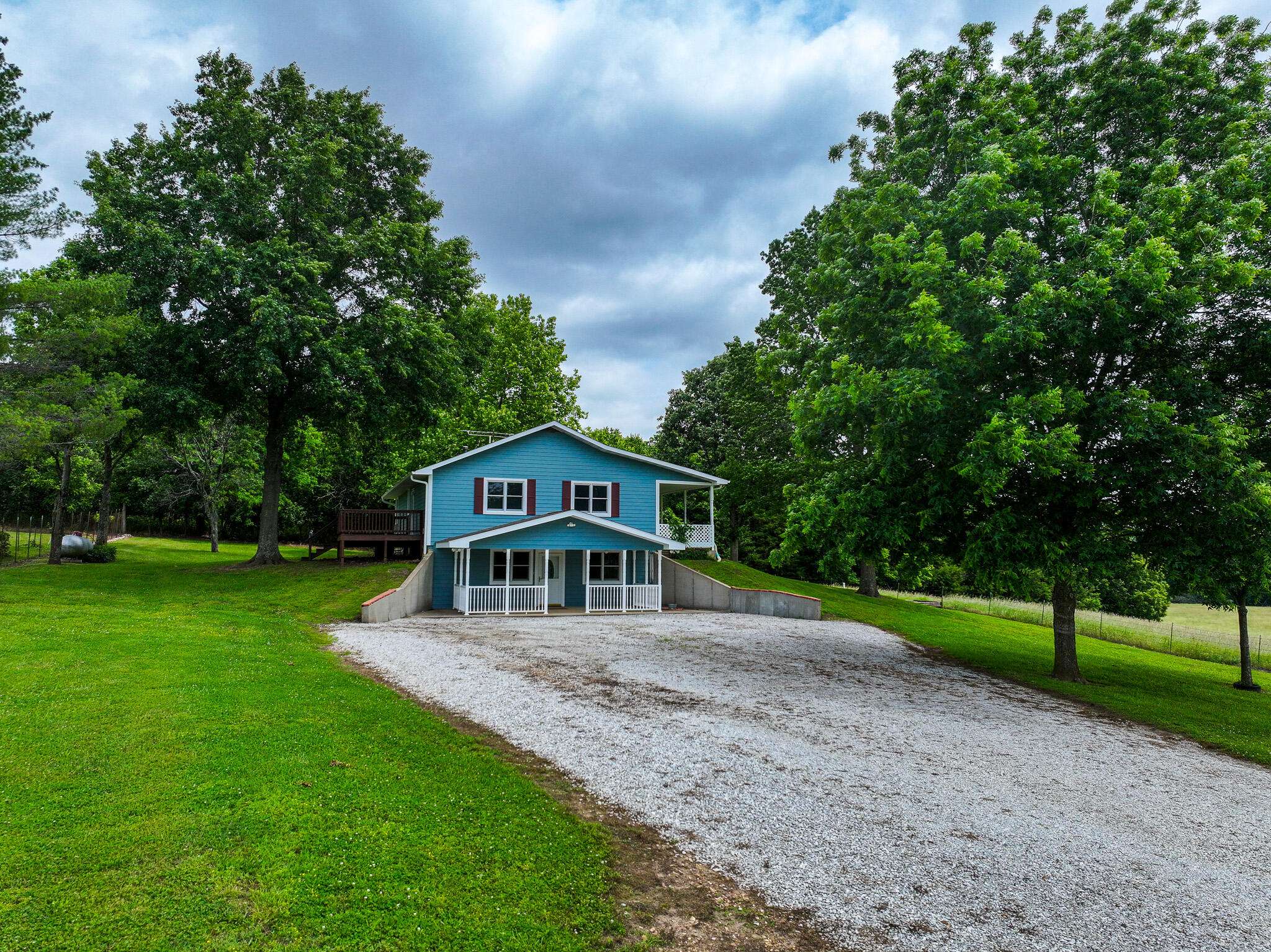 5855 SE 981 Pvt Rd RD, Collins, MO 64738