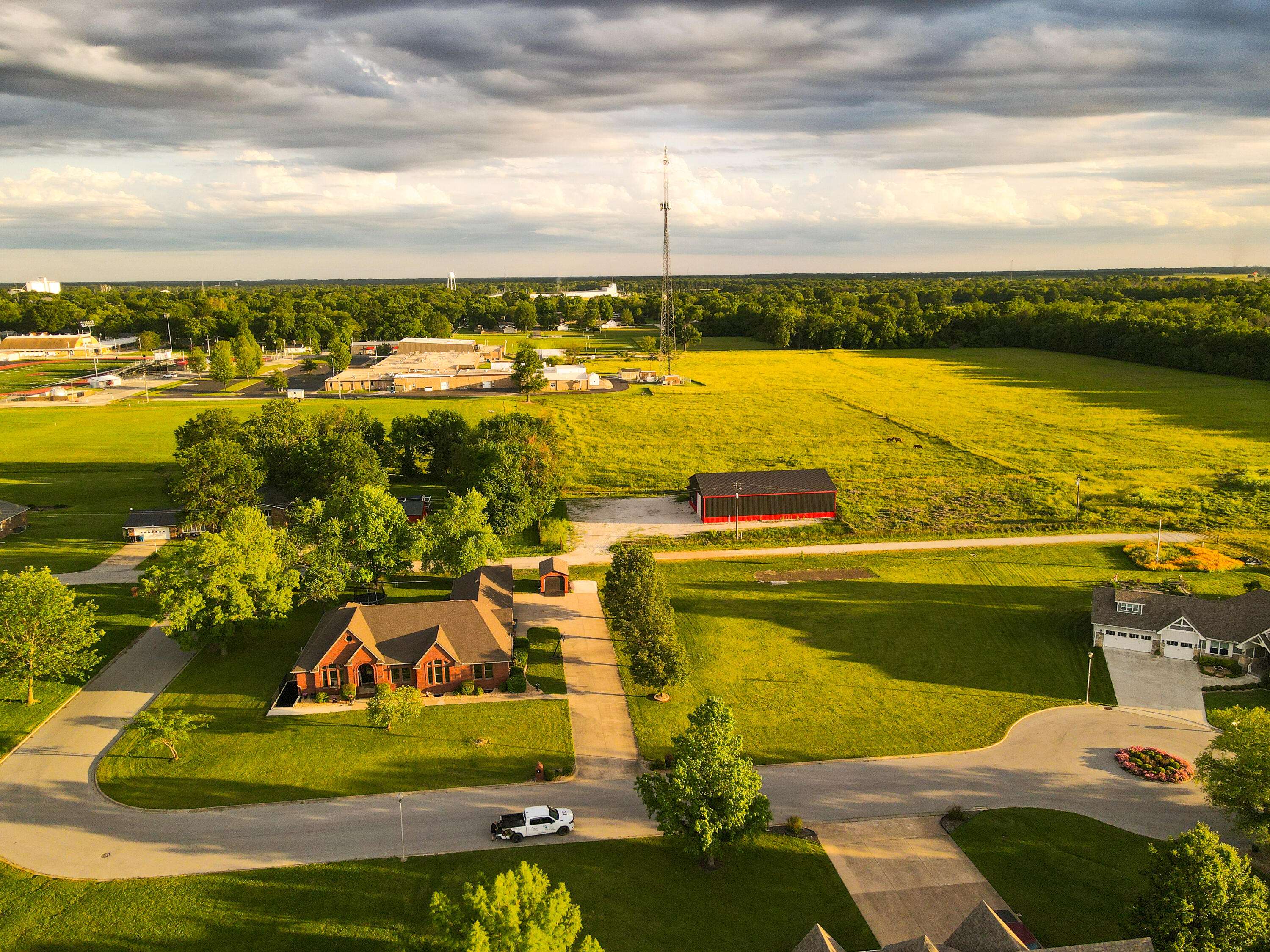 1 Shamrock DR, Lamar, MO 64759