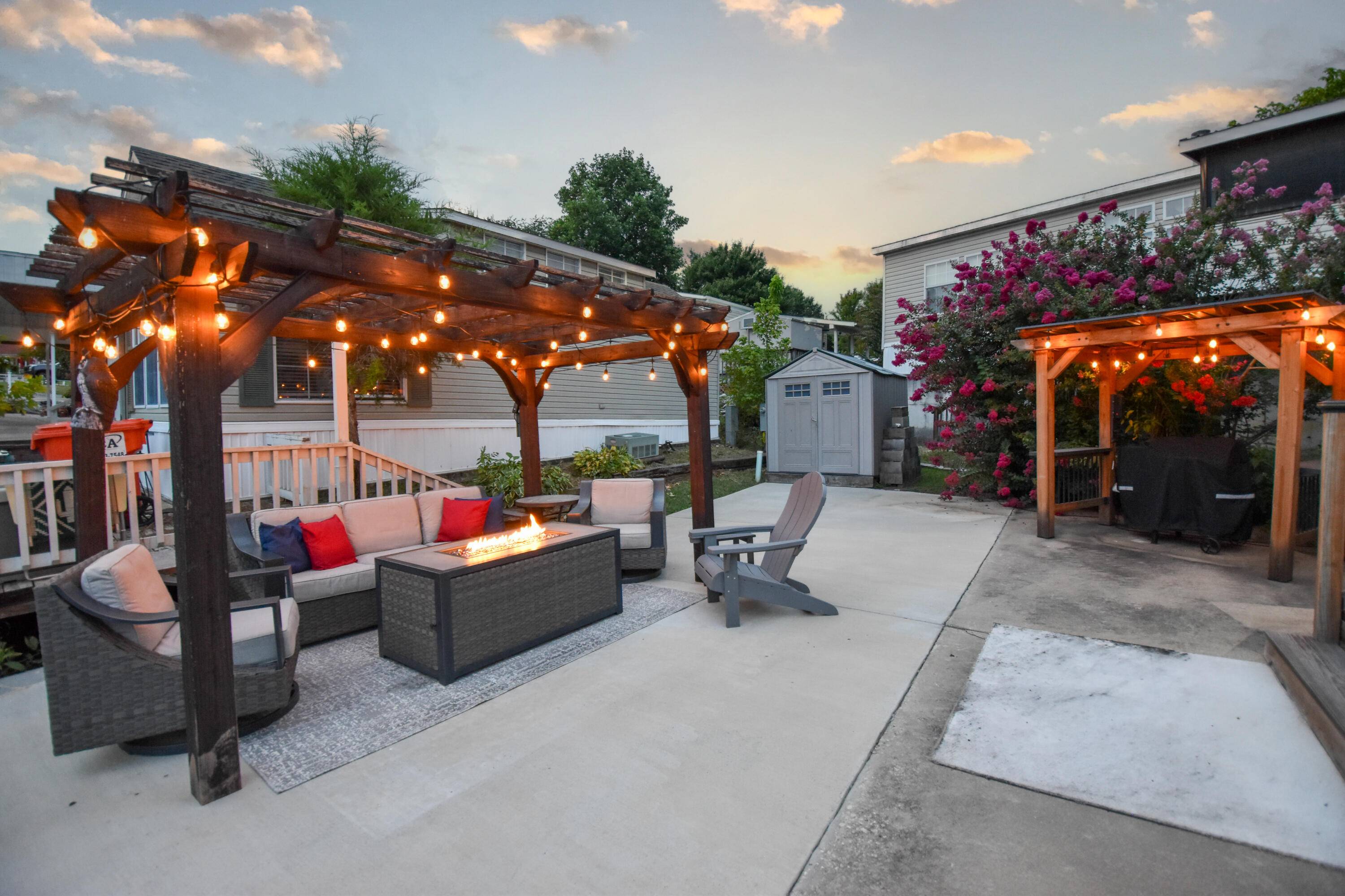 441 Monarch DR, Branson, MO 65616
