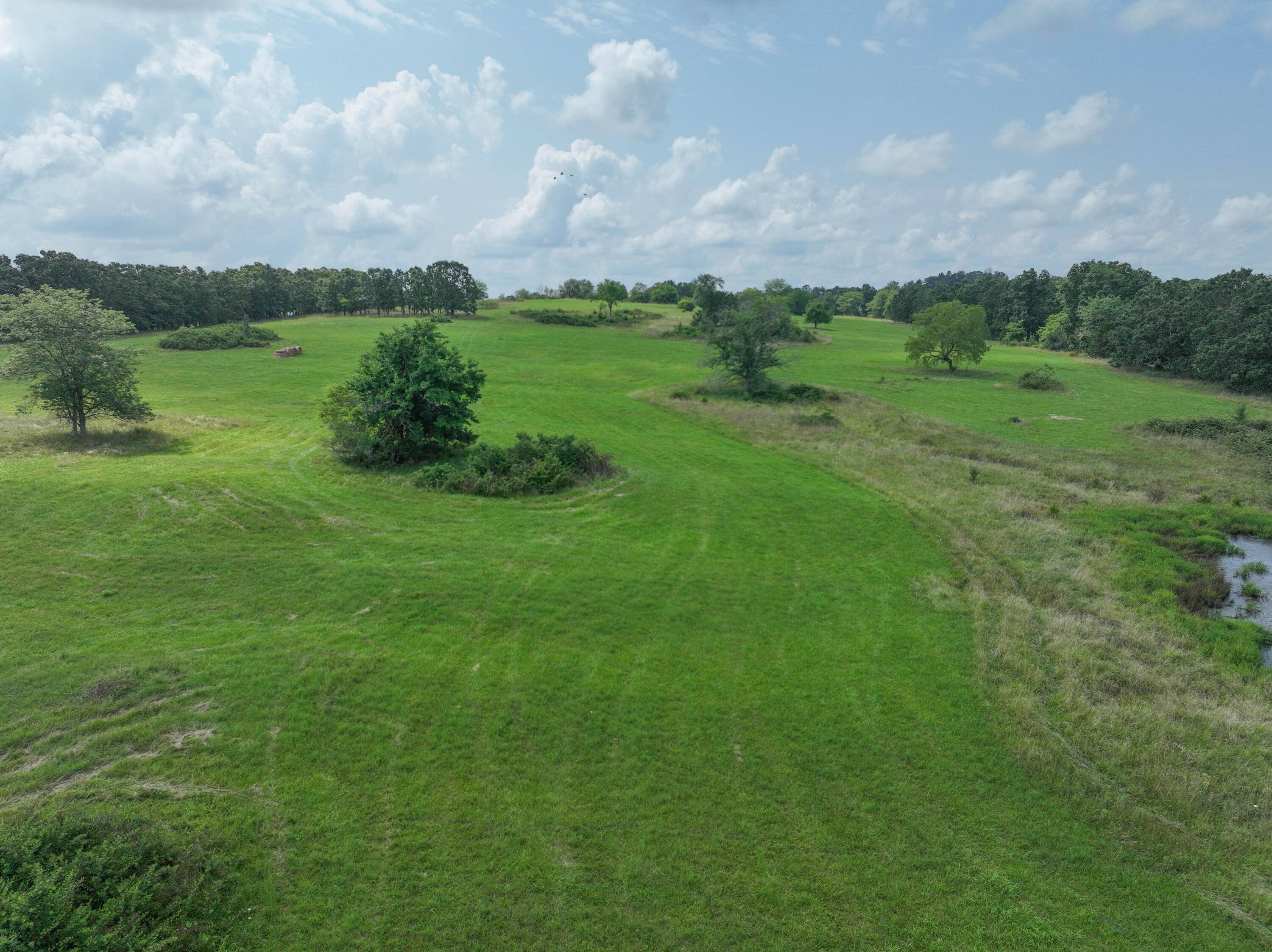 000 Sunshine ST, Mountain Grove, MO 65711