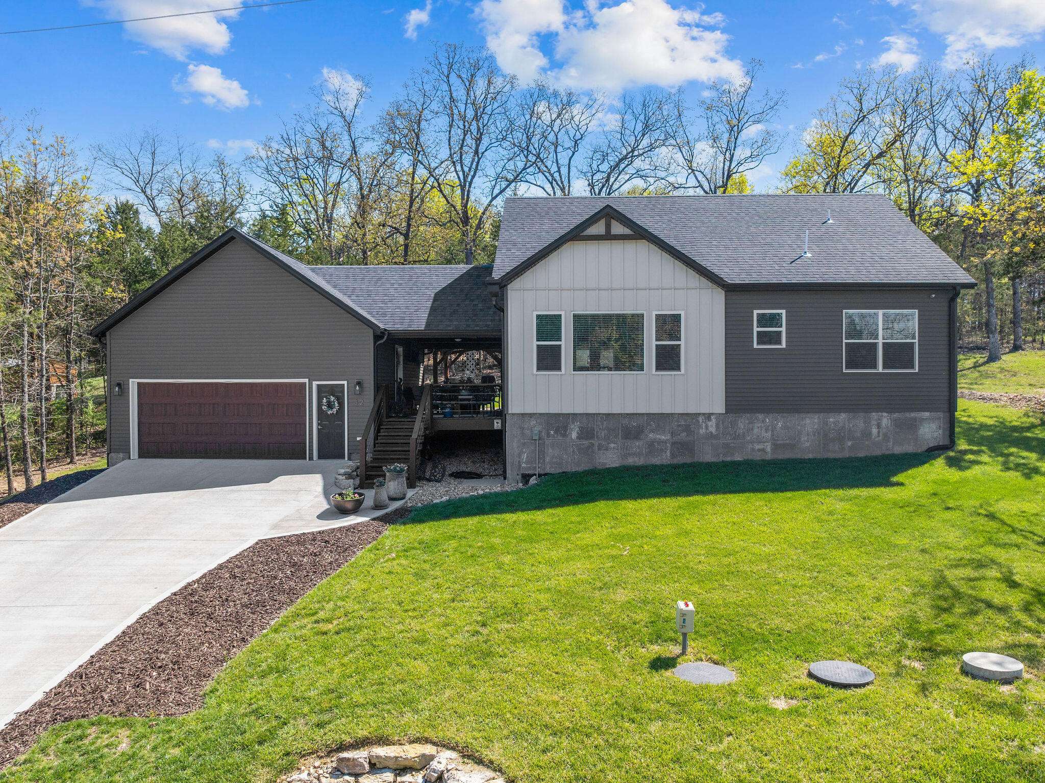 32 Cave Creek LN, Lampe, MO 65681