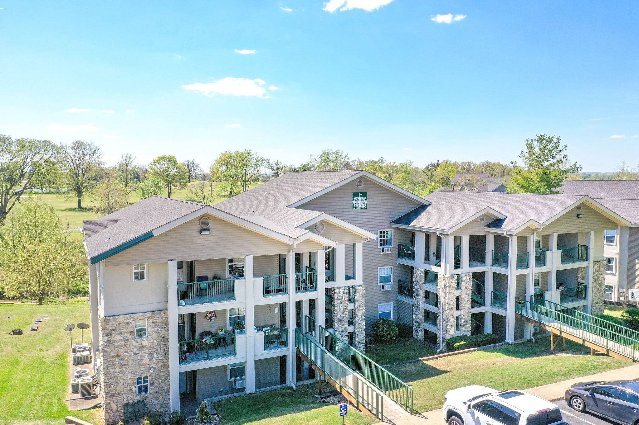 160 W Rockford DR #F 11, Branson, MO 65616