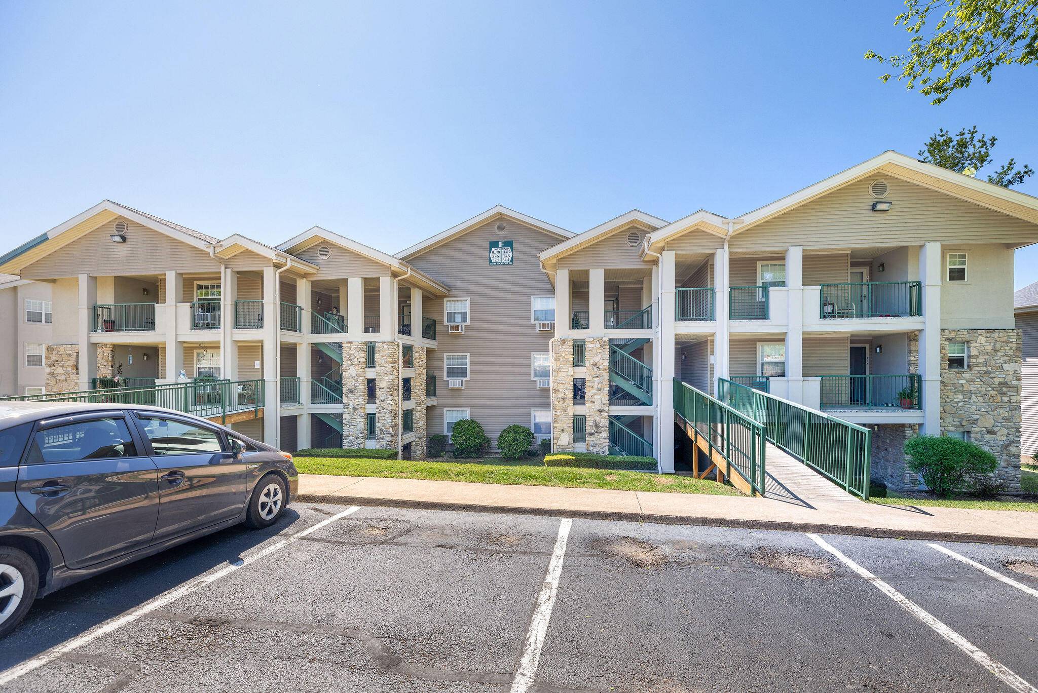 160 W Rockford DR #F 11, Branson, MO 65616