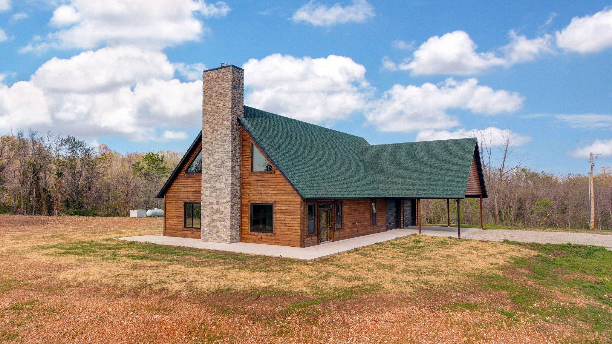 503 A Airport RD, Crane, MO 65633