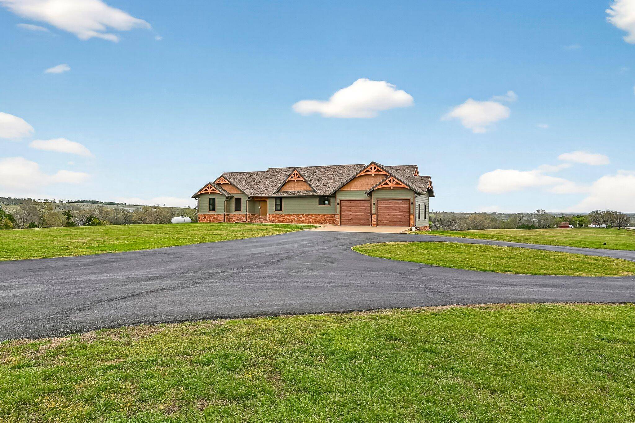 132 County Road 900, Theodosia, MO 65761
