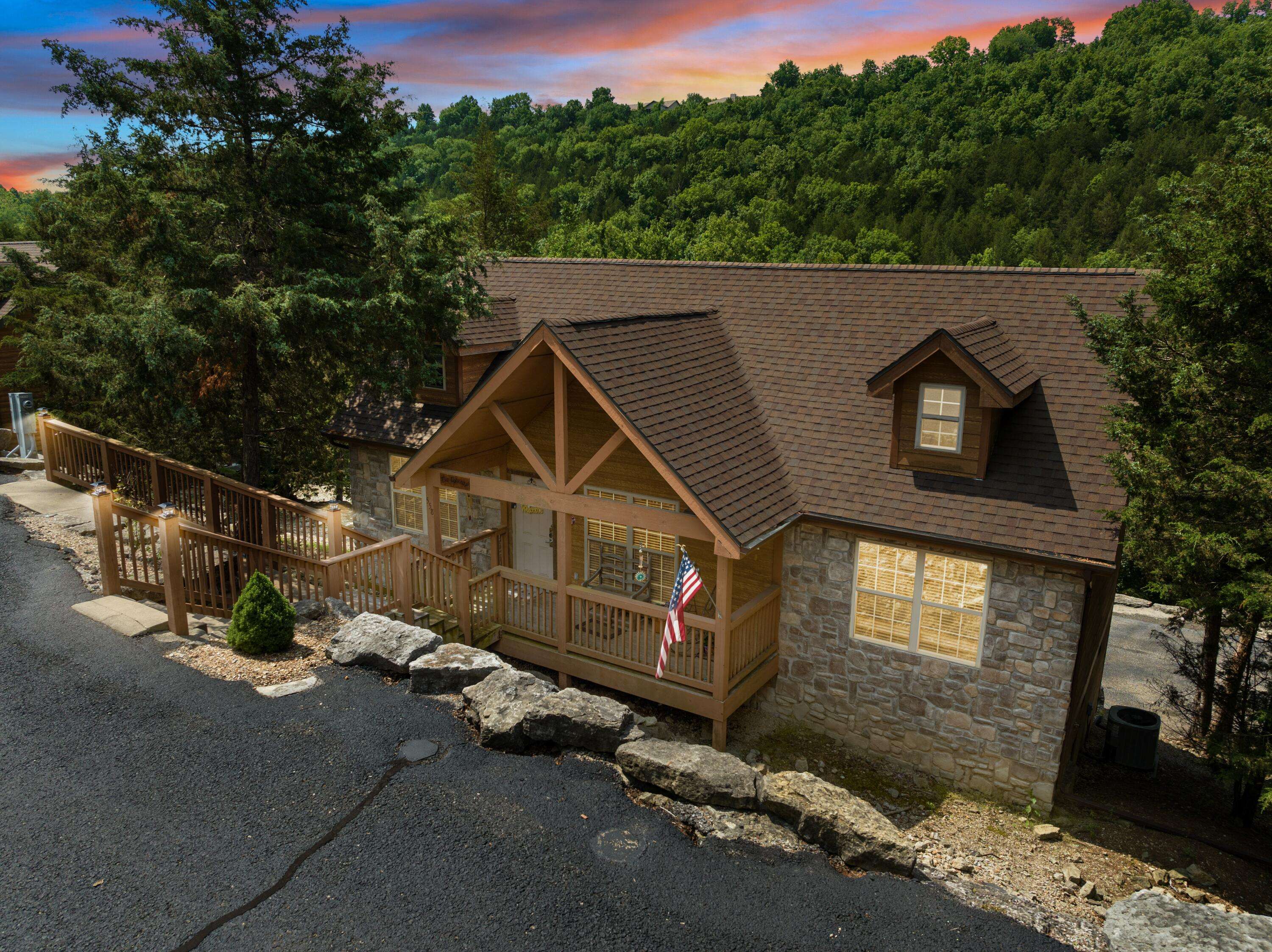 558 Baldknobber DR #49, Branson West, MO 65737