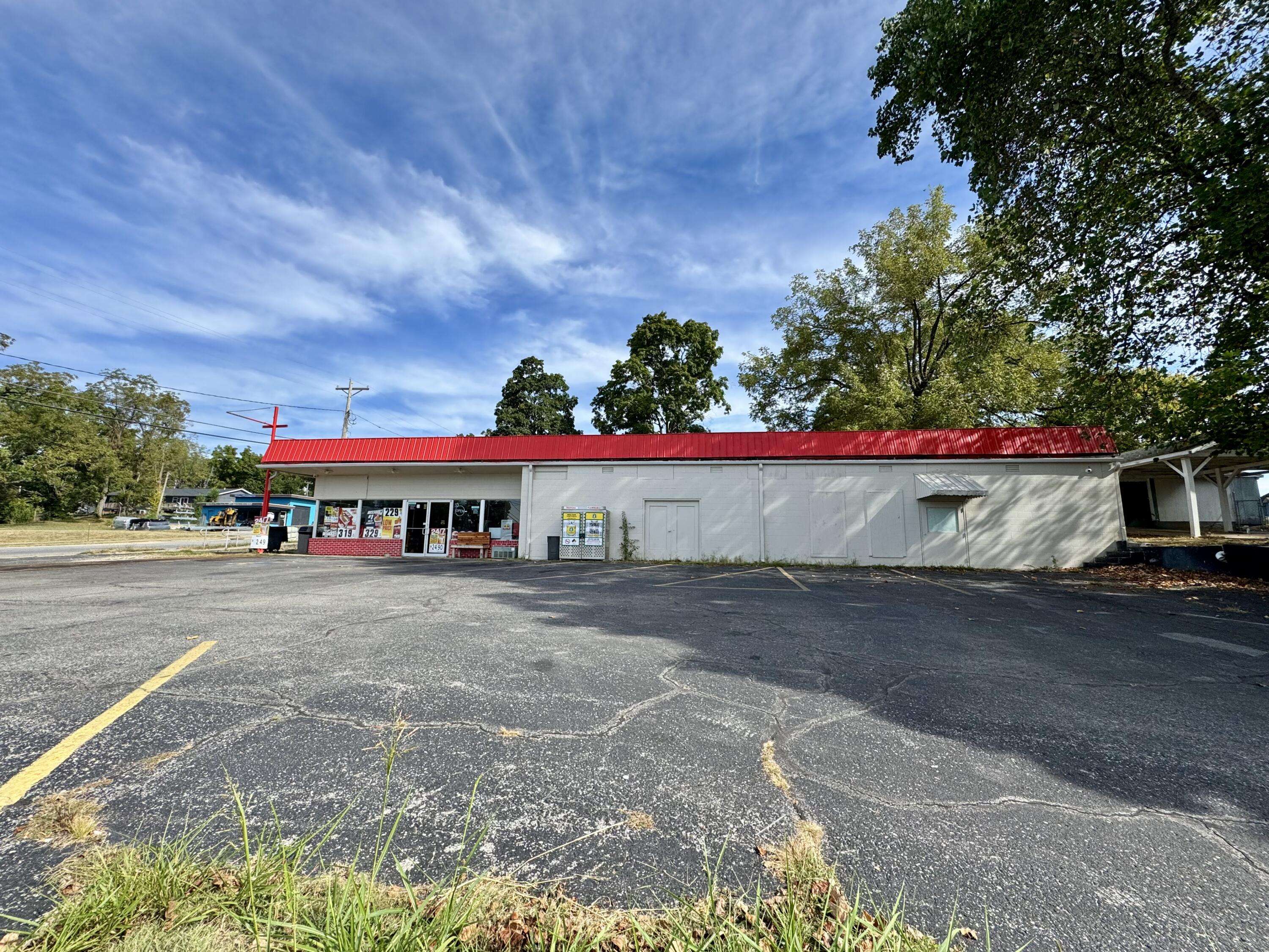 804 Saint Louis ST, West Plains, MO 65775