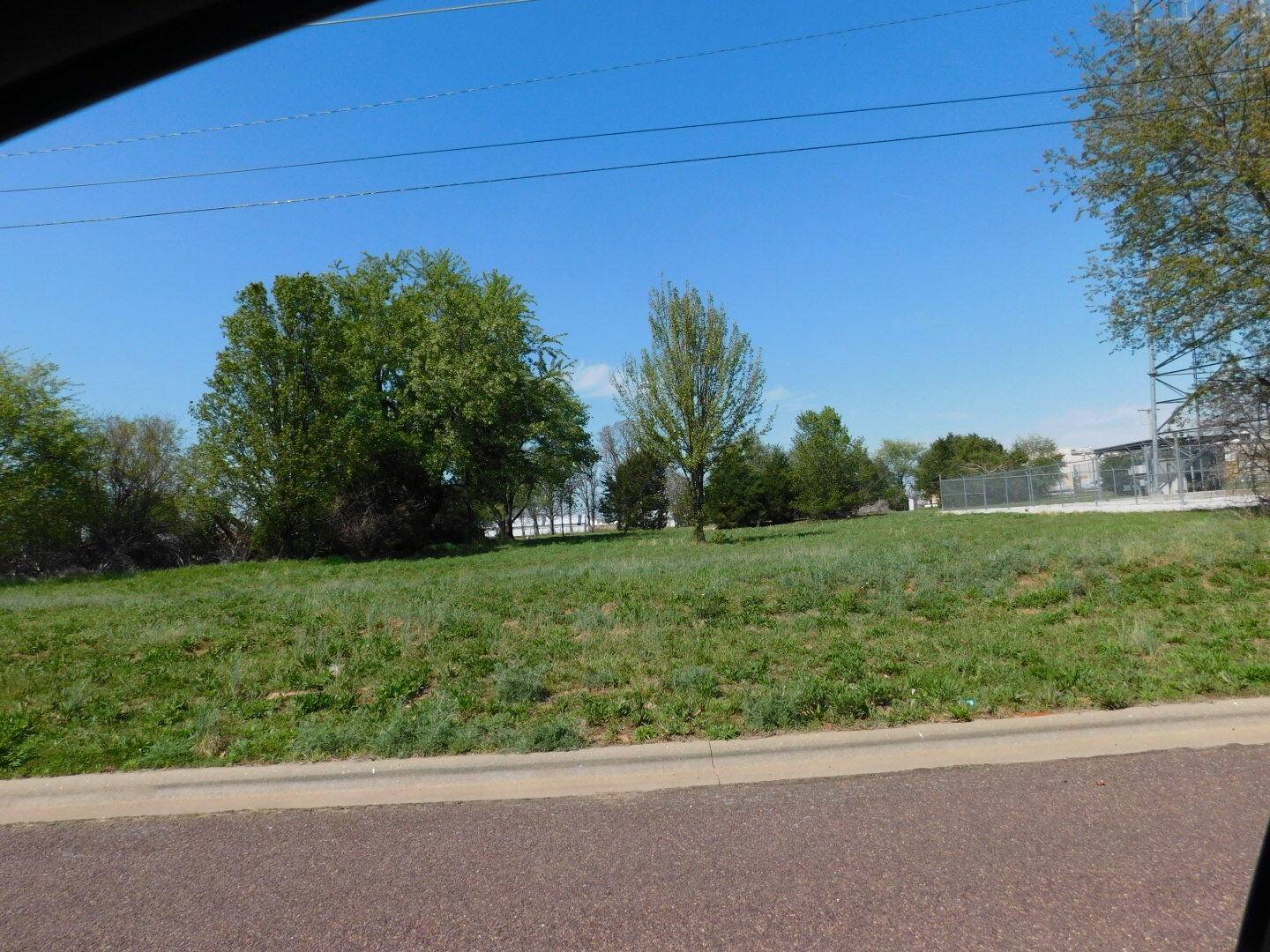000 Wellington AVE, Monett, MO 65708