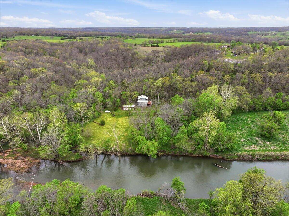 82 Watermill RD, Buffalo, MO 65622