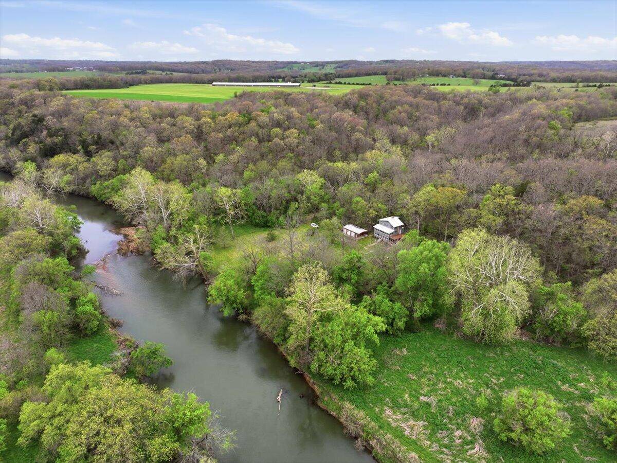 82 Watermill RD, Buffalo, MO 65622