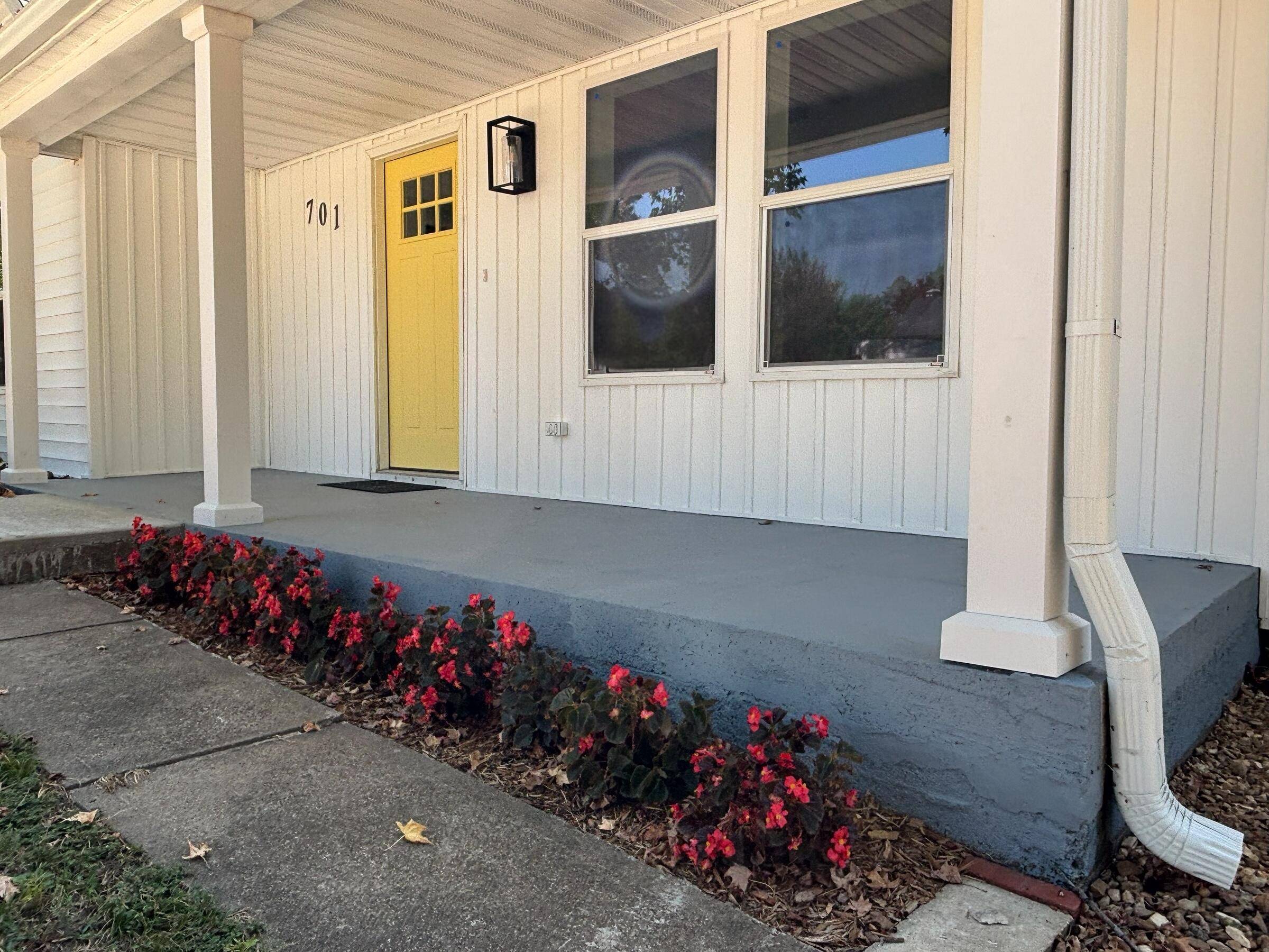 701 A ST, Golden City, MO 64748
