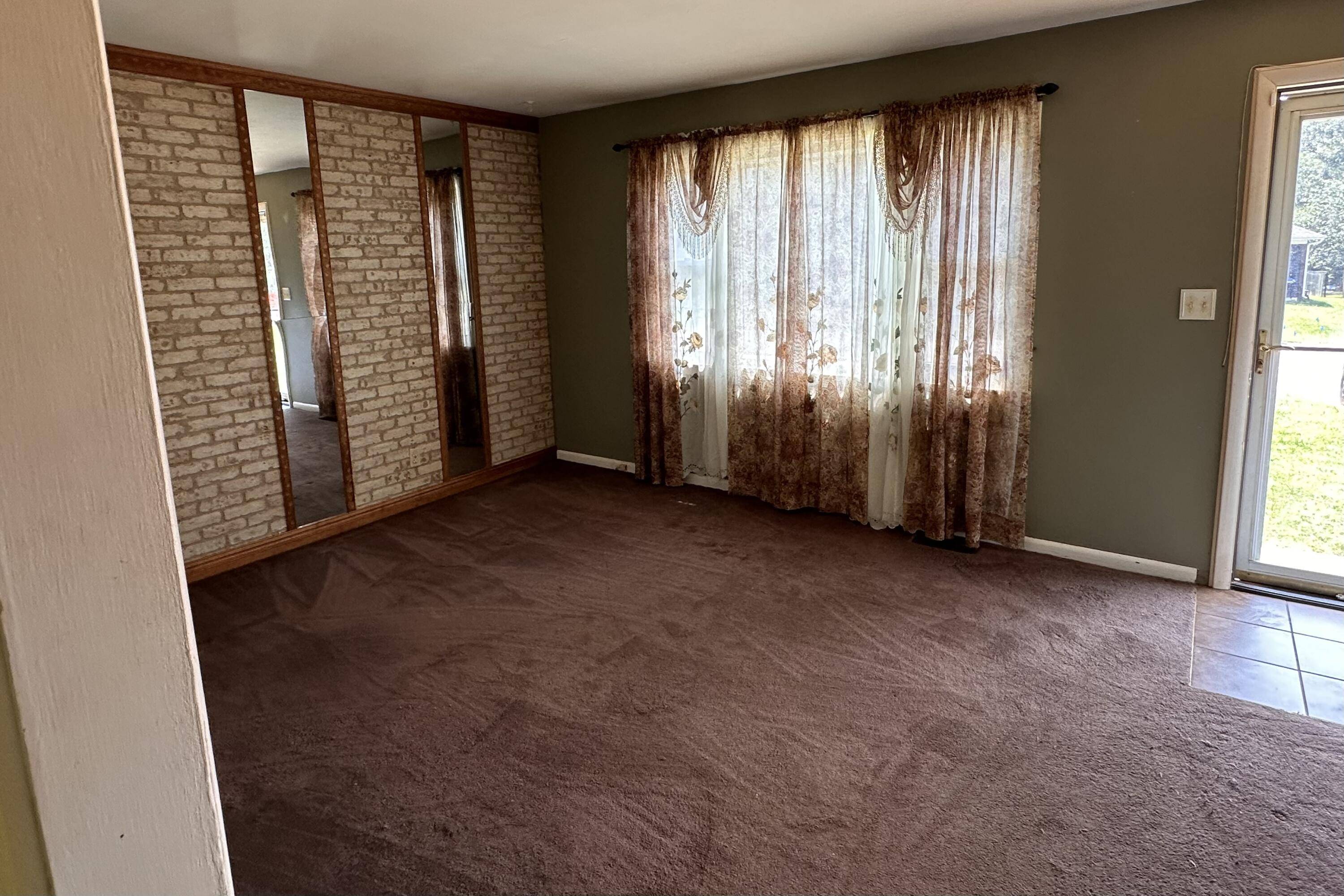 2007 W Water ST, Springfield, MO 65802
