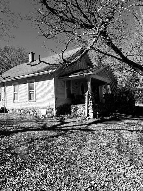 201 S School ST, Goodman, MO 64843