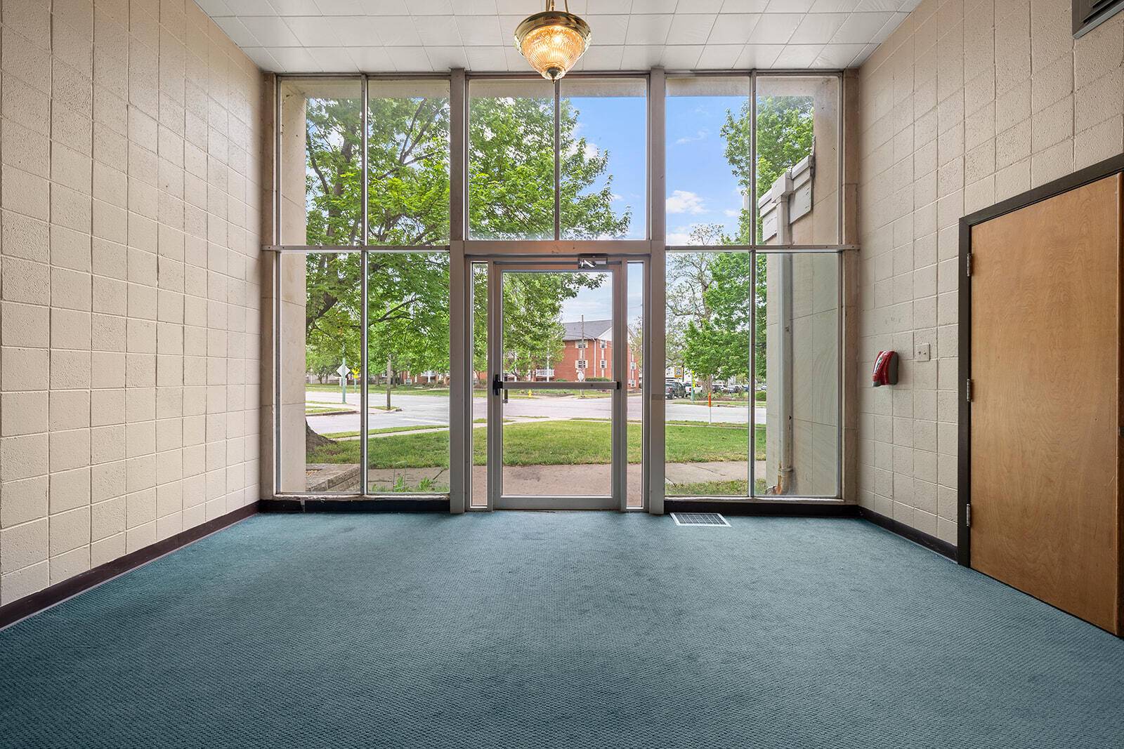 517 E Calhoun ST, Springfield, MO 65802