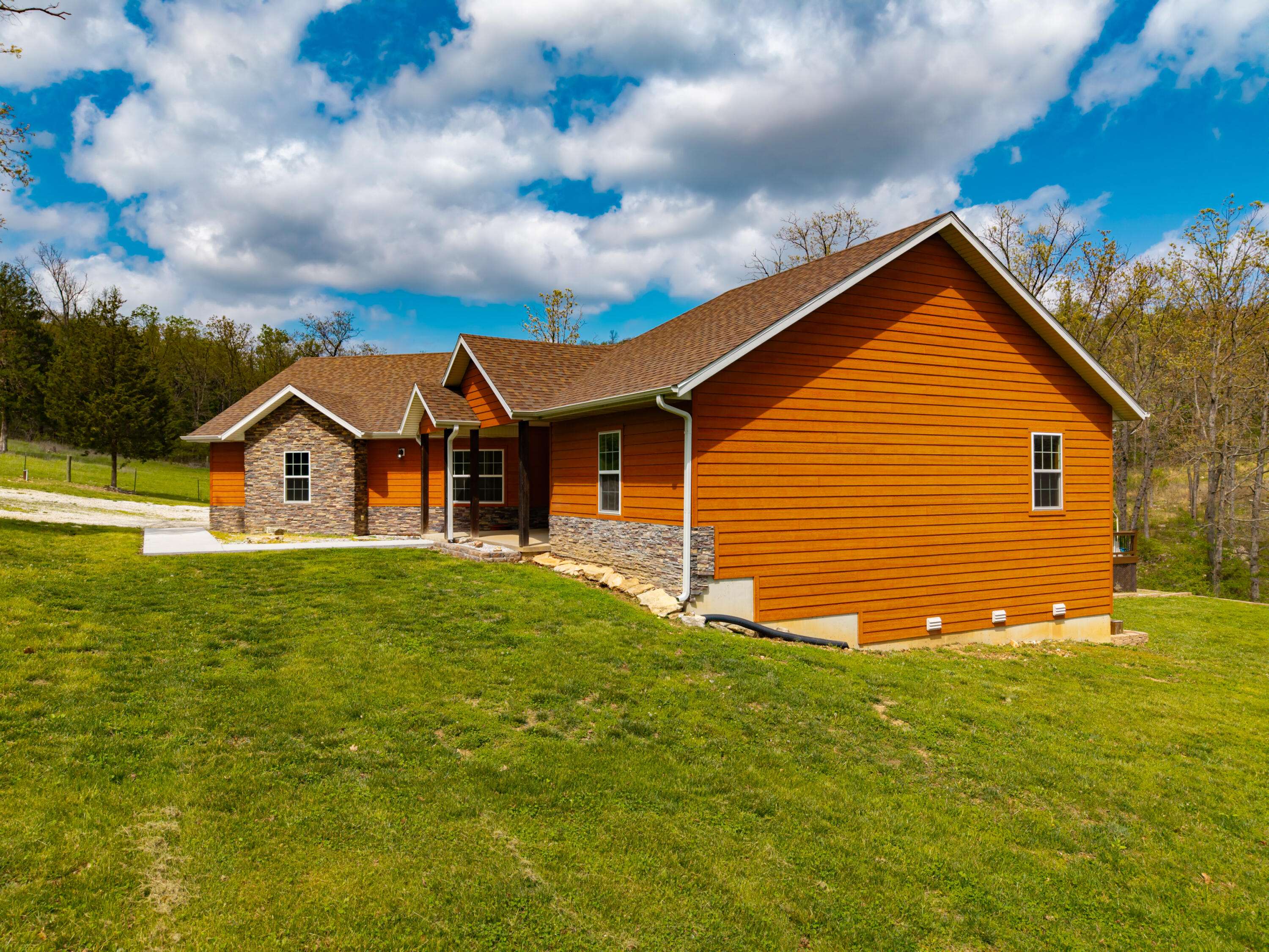 633 E Mountain DR, Bruner, MO 65620
