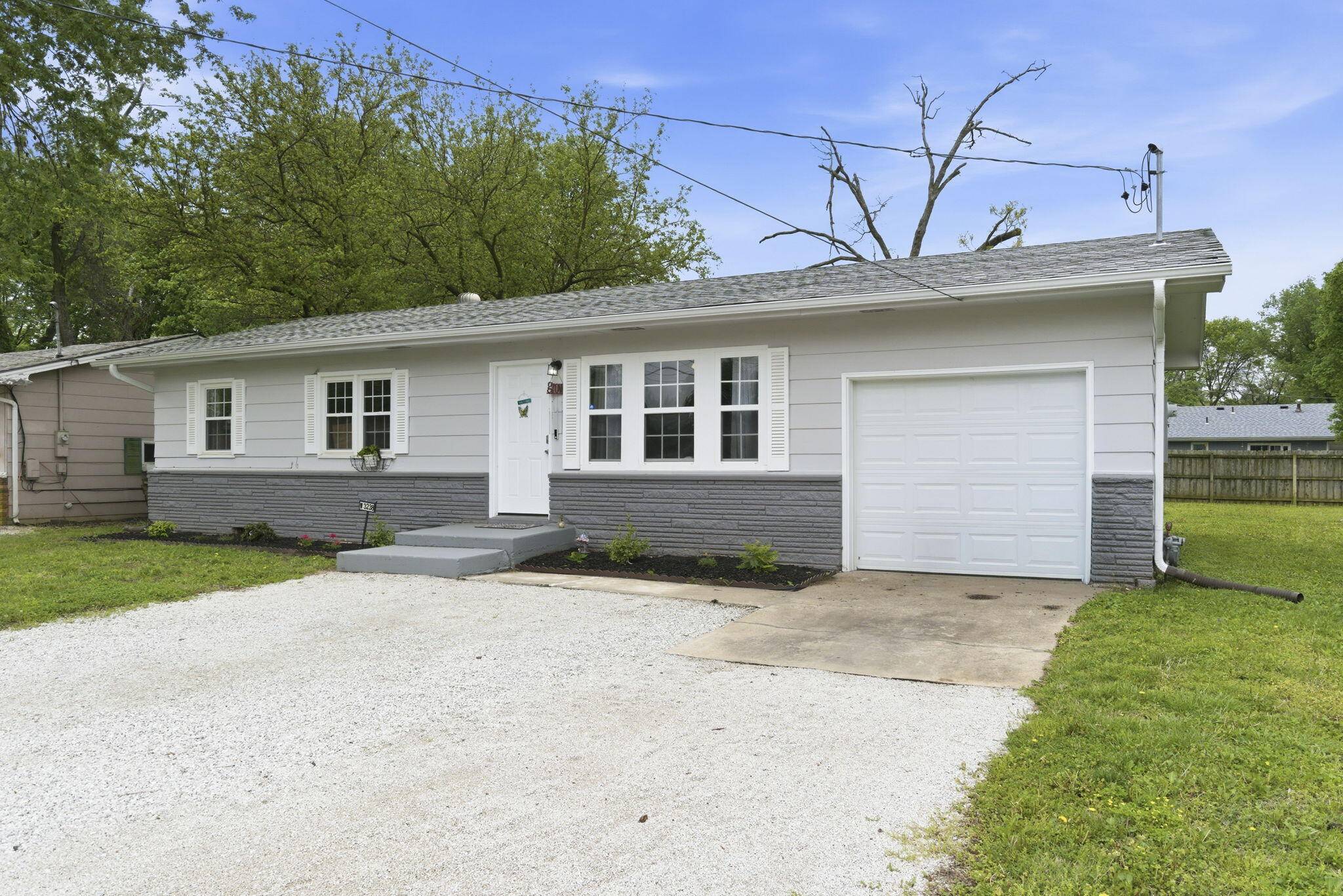 3238 W Latoka ST, Springfield, MO 65807