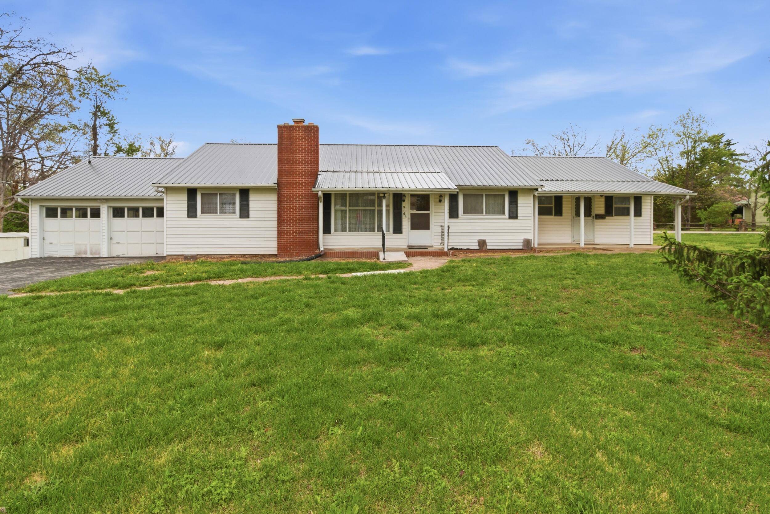 916 Sommerfield DR, Houston, MO 65483