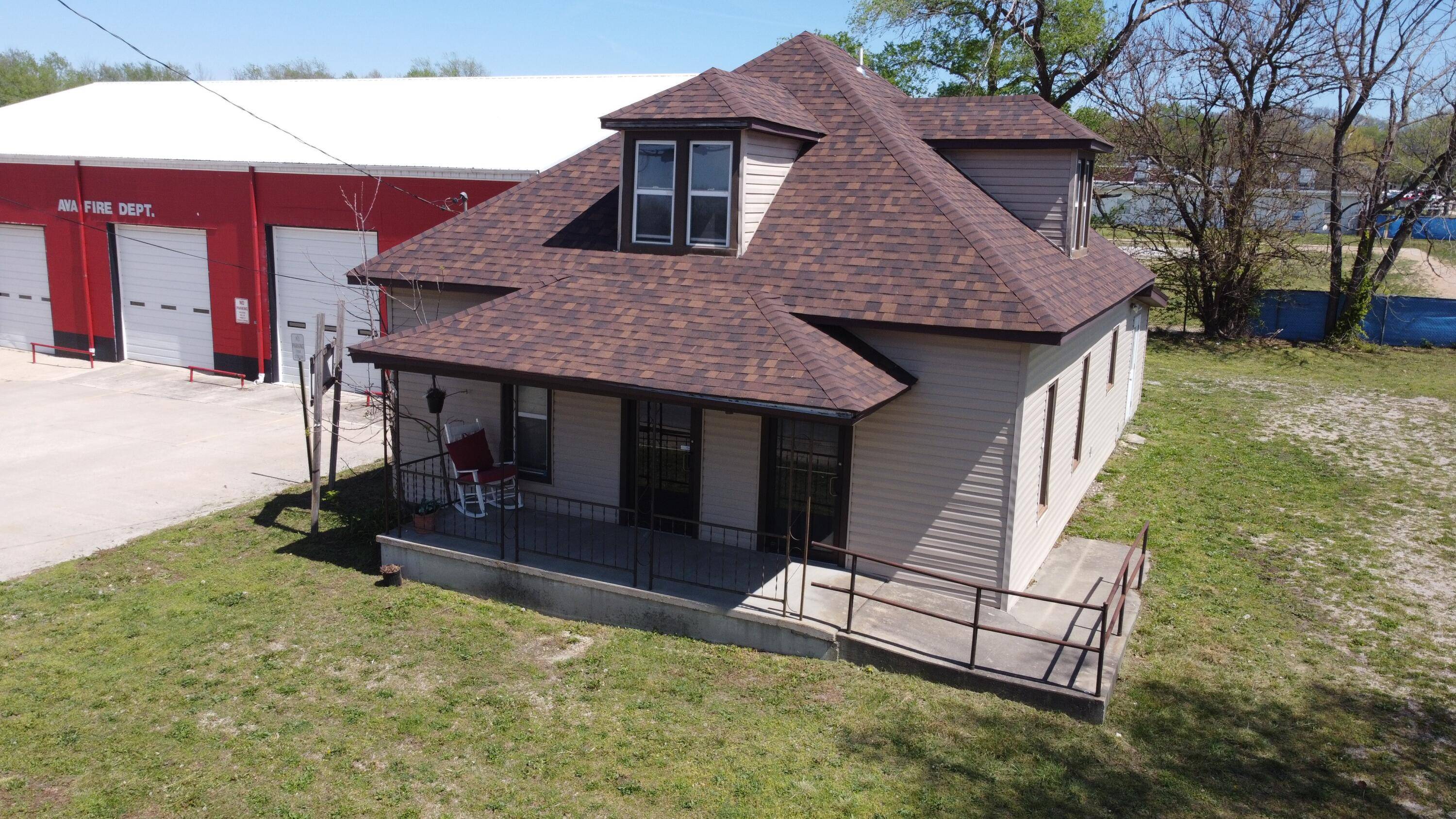 902 N Jefferson ST, Ava, MO 65608