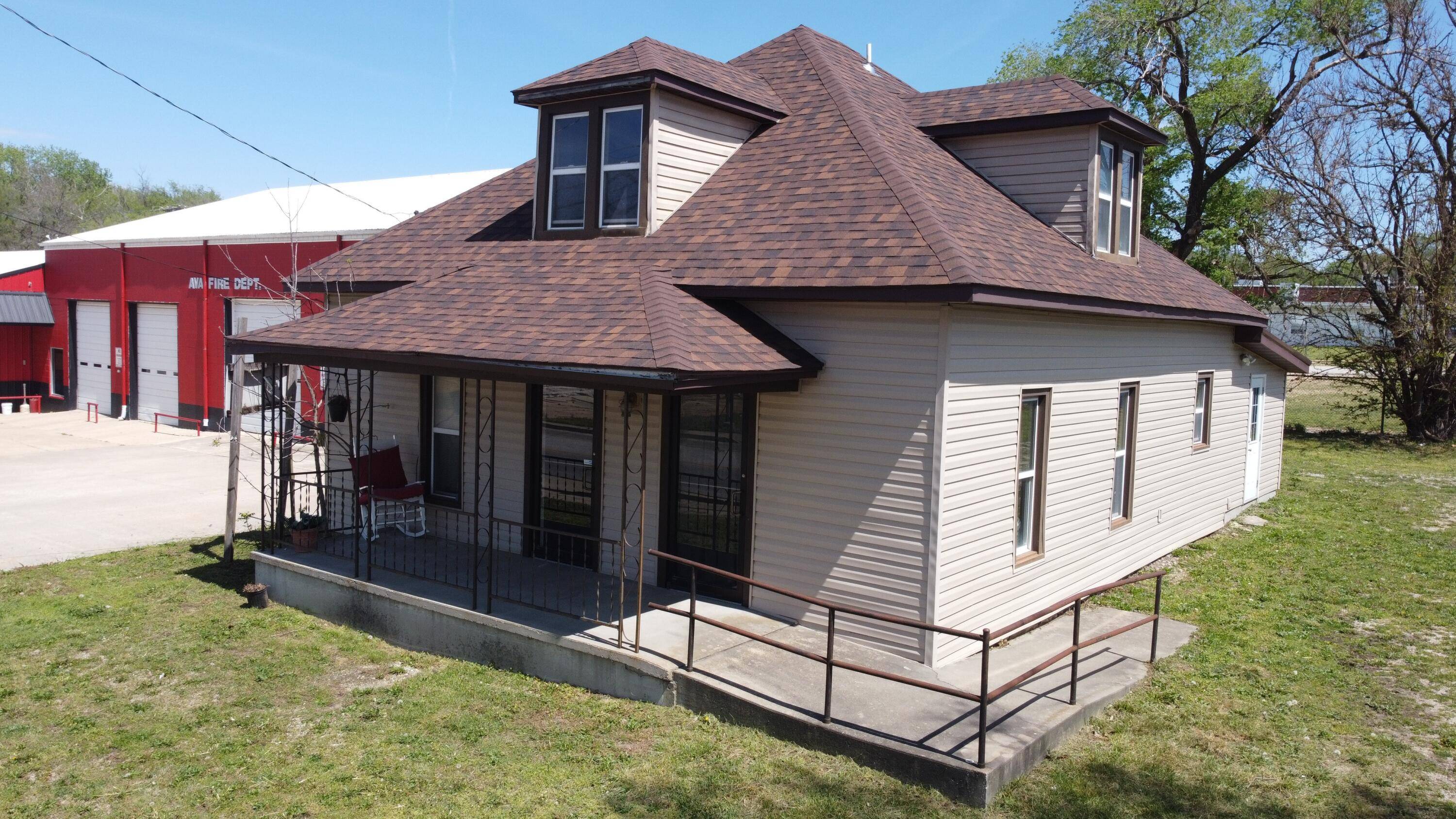 902 N Jefferson ST, Ava, MO 65608