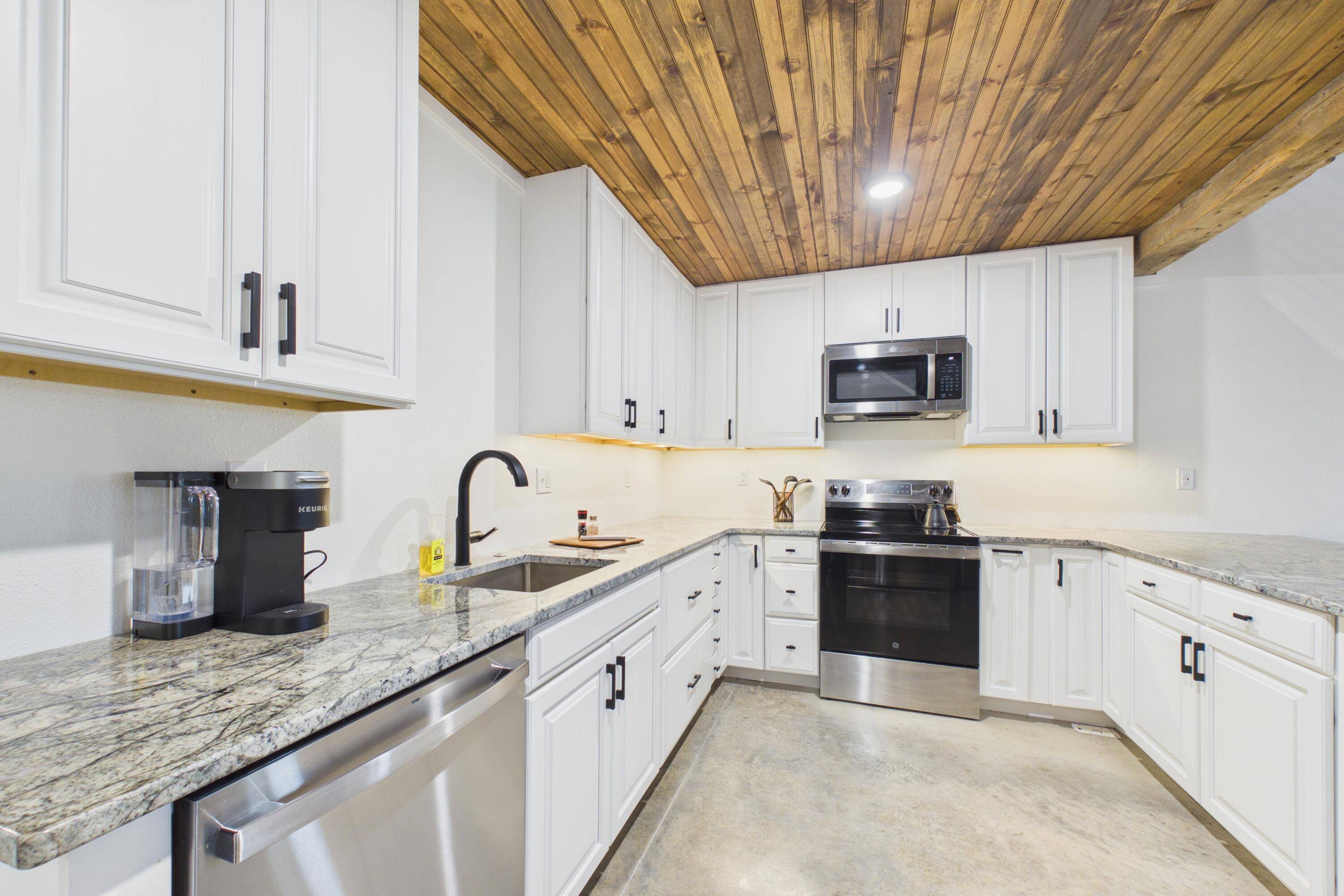 359 County Road 138, Wasola, MO 65773