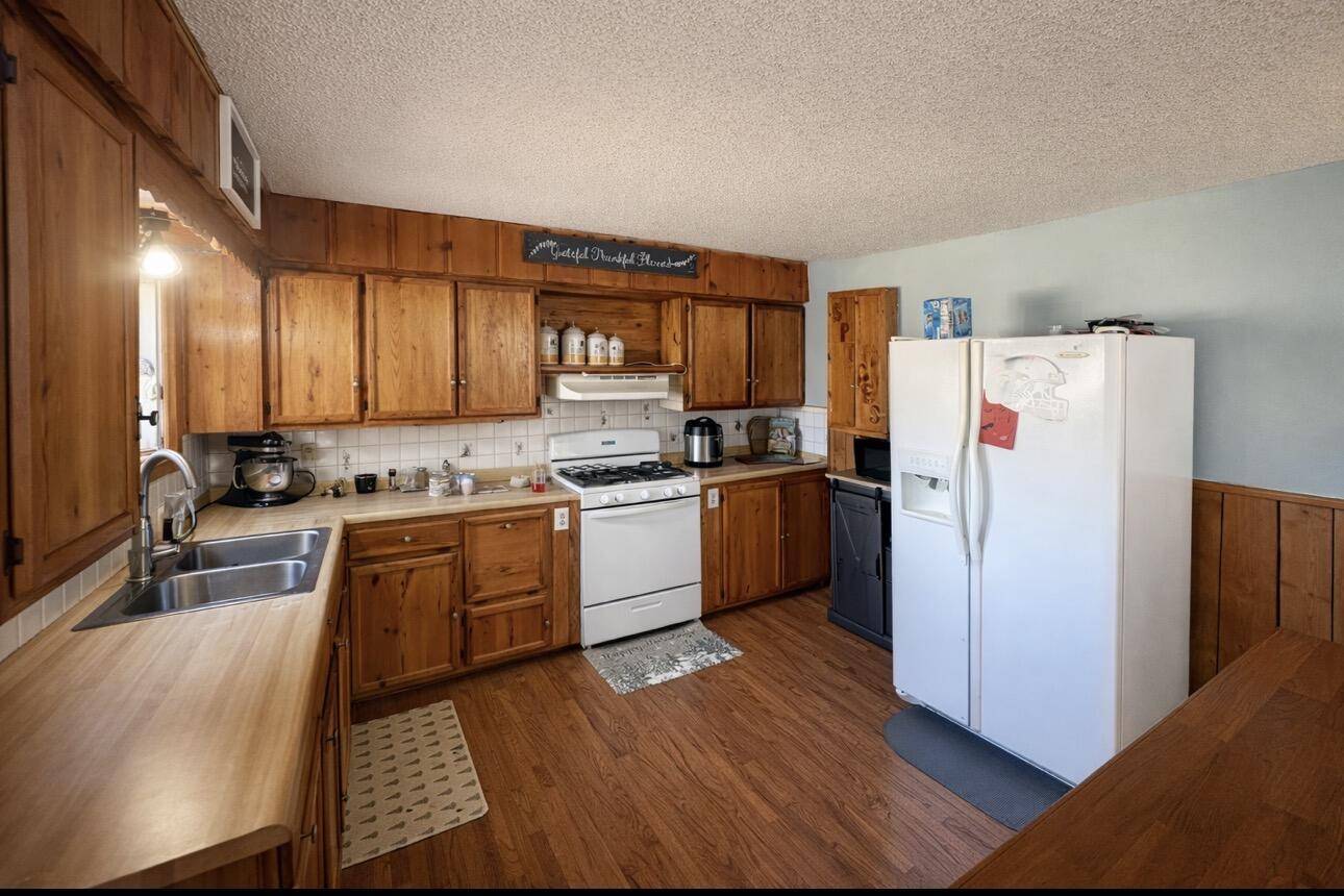 7440 Highway 17, Houston, MO 65483