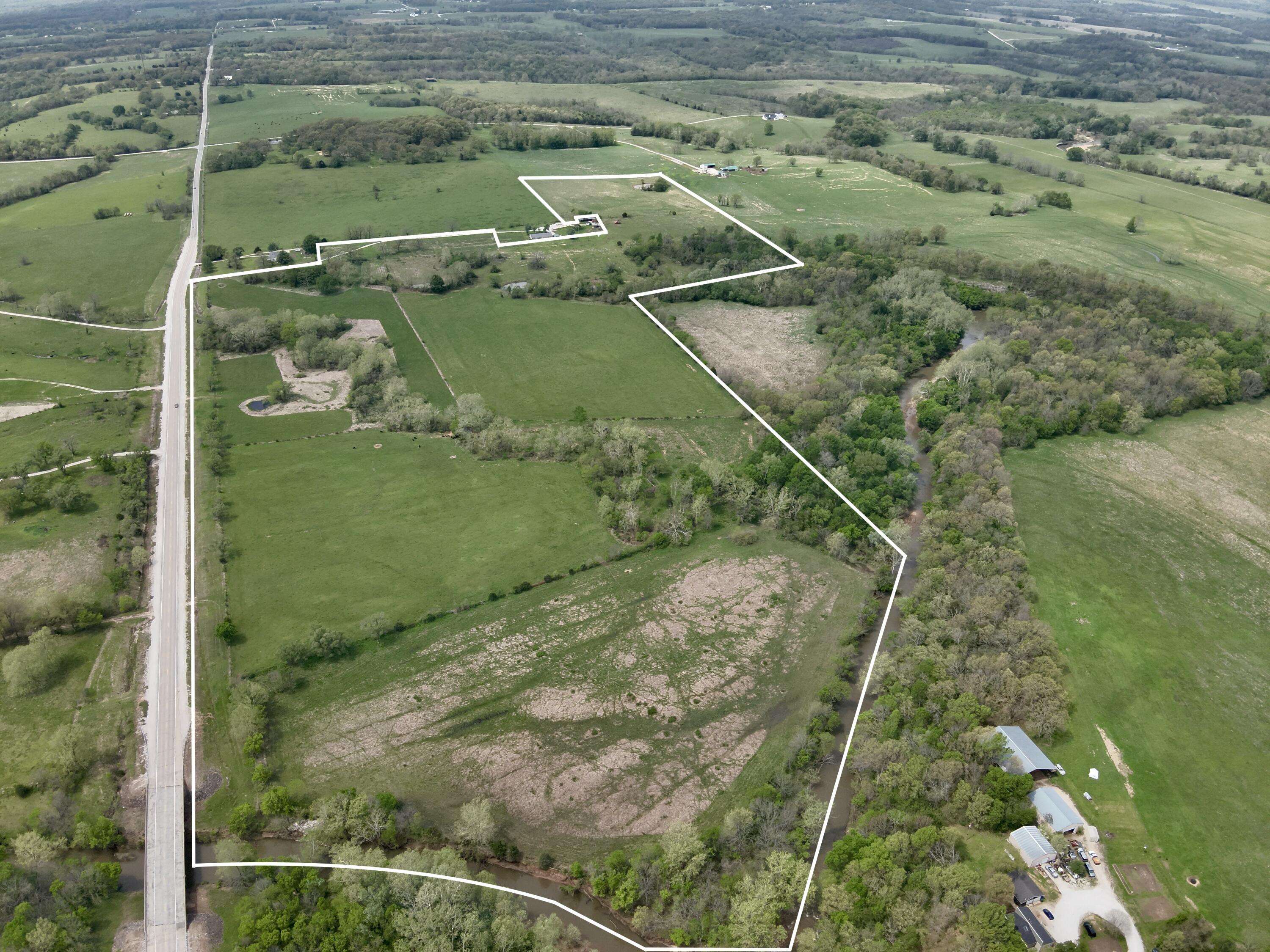 000 32 HWY, Fair Play, MO 65649