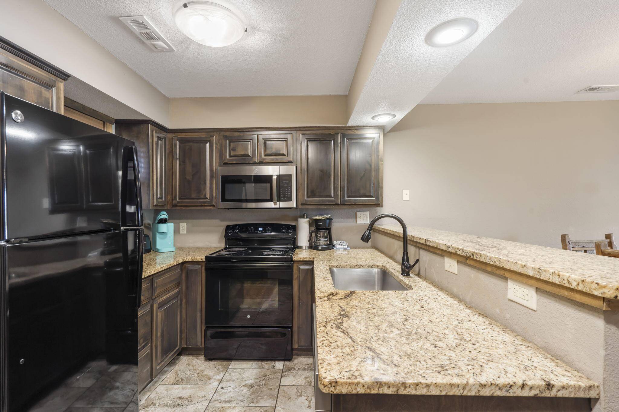 429 E Chinquapin CIR #504, Indian Point, MO 65616