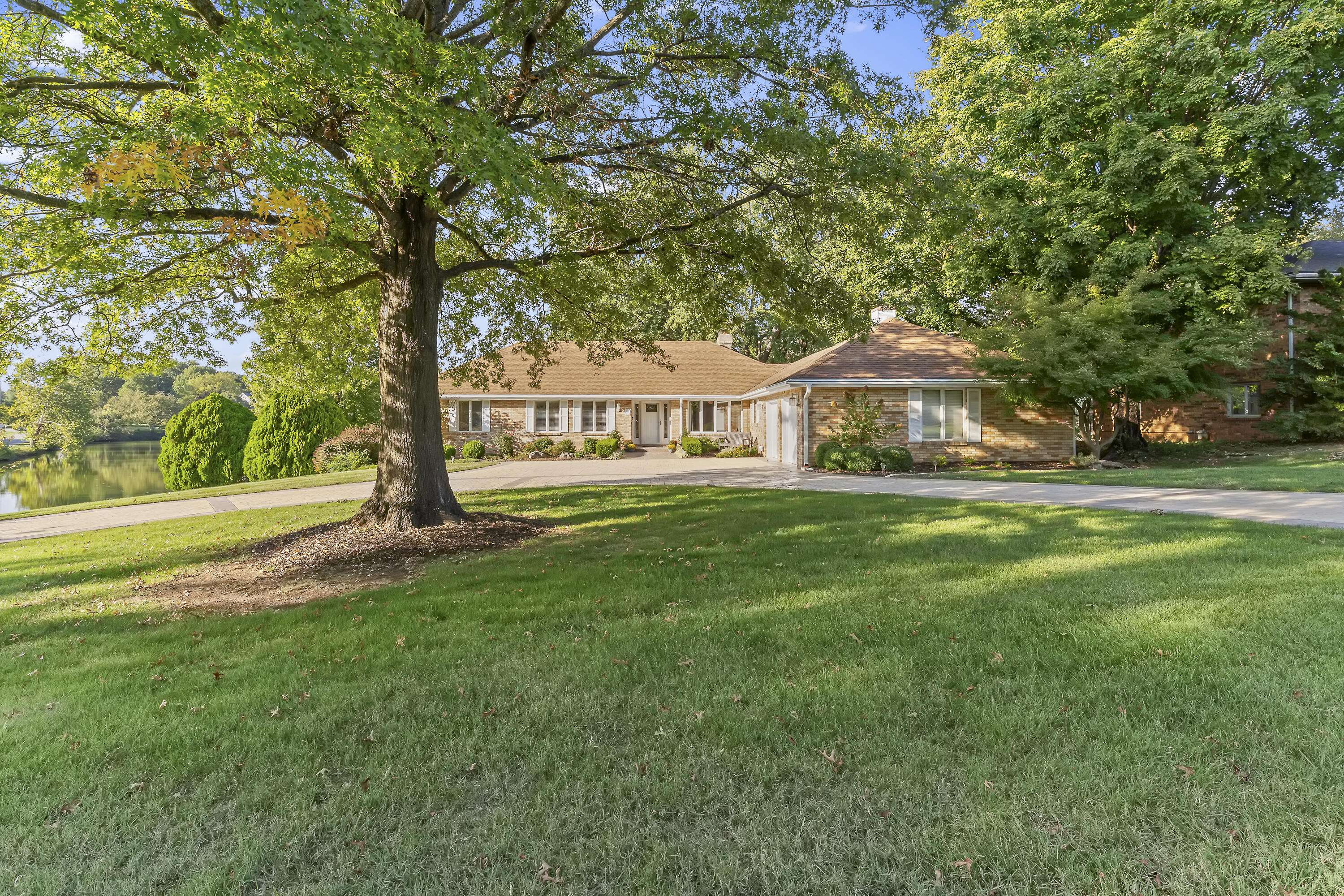 2747 E Rocklyn RD, Springfield, MO 65804