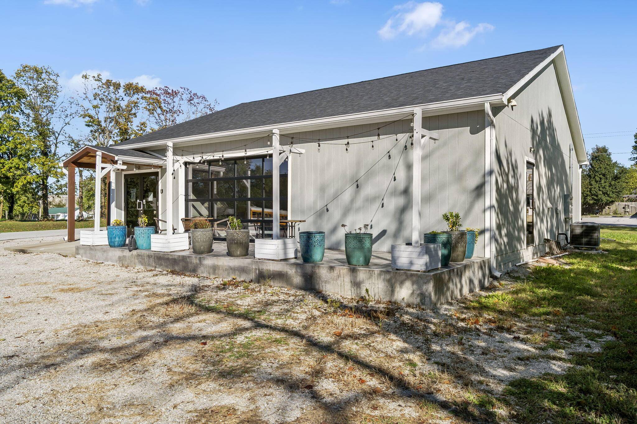 200 Highlandville RD, Highlandville, MO 65669