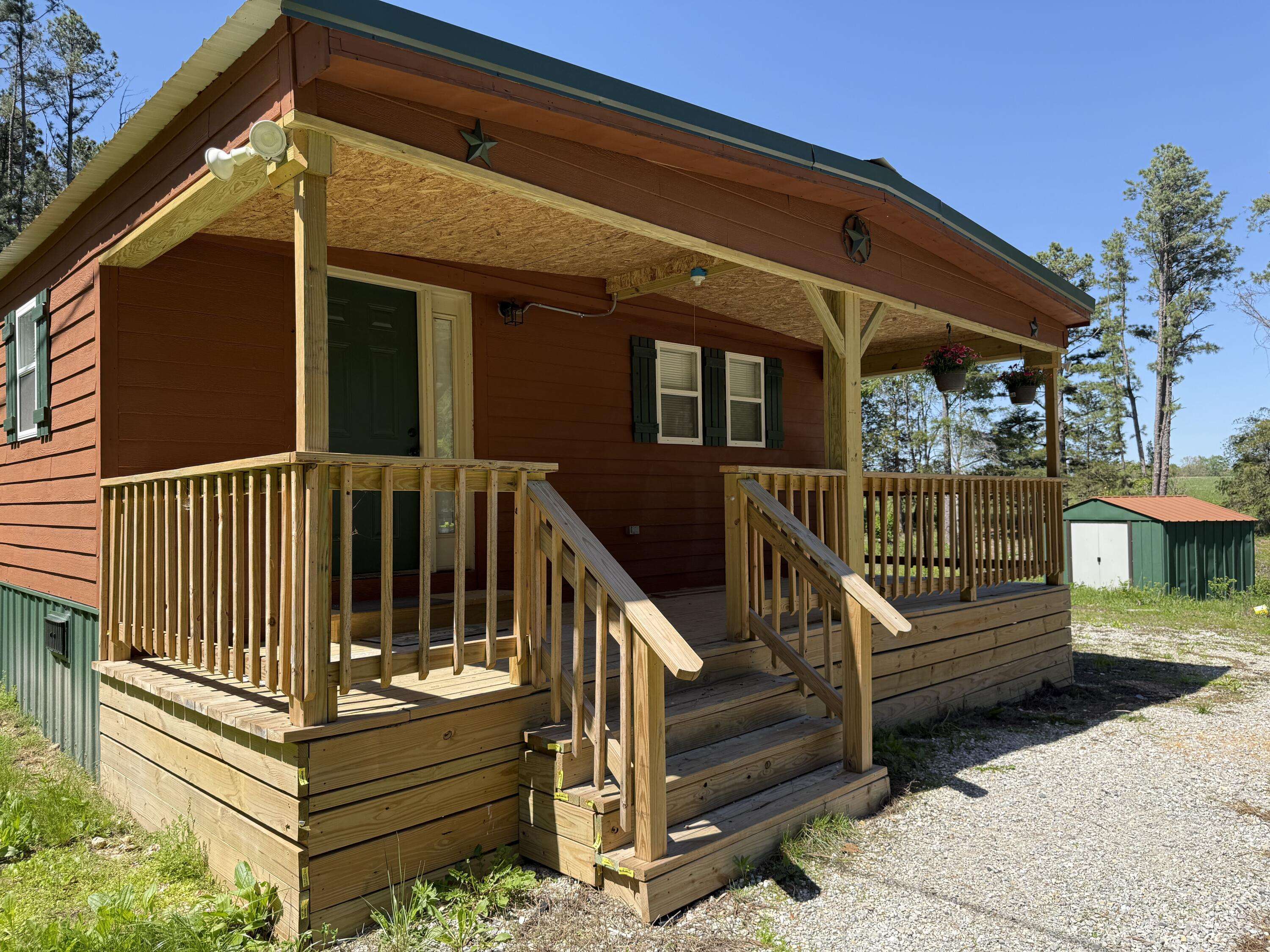 9023 Strawberry RD, Houston, MO 65483