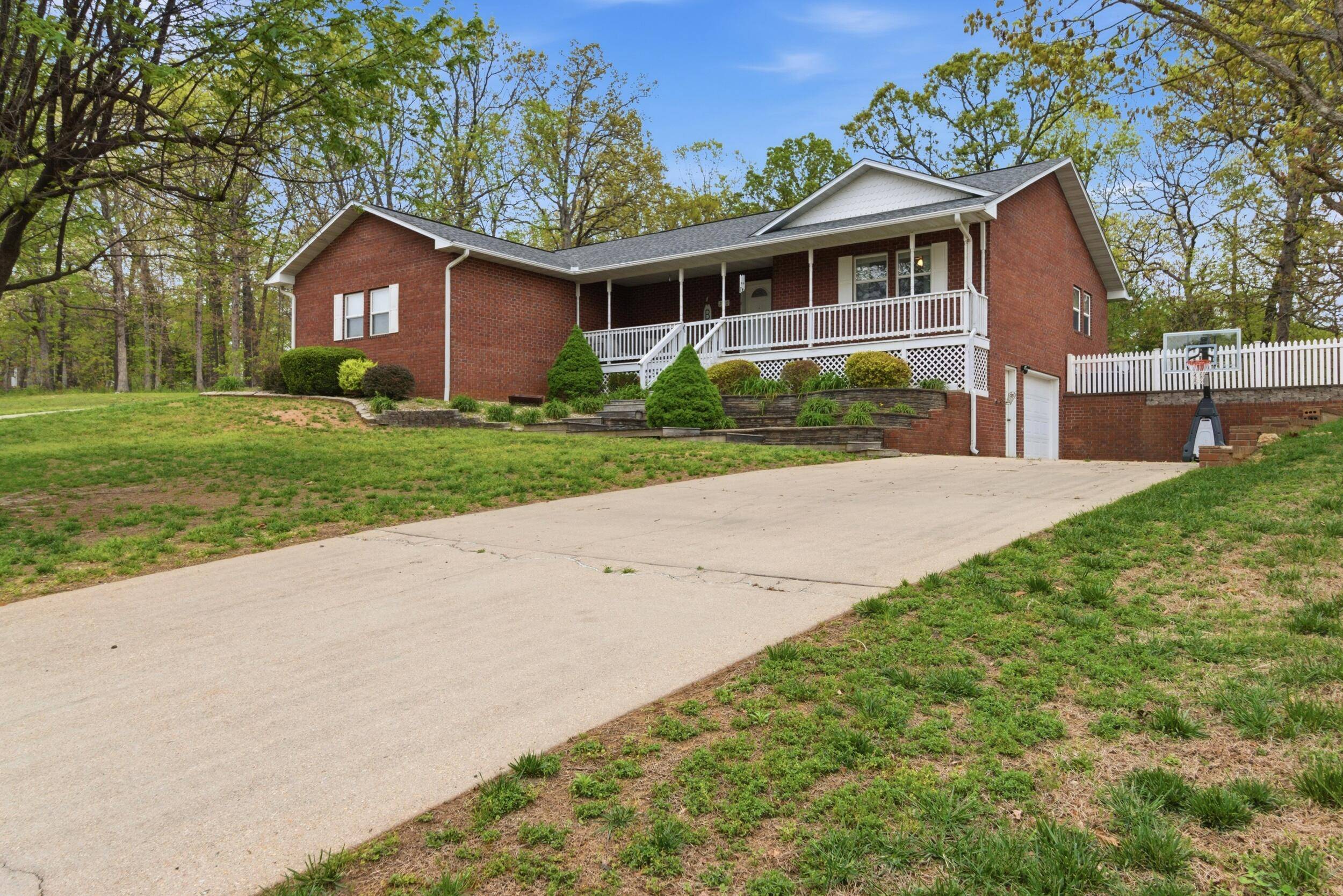 2610 Kody DR, West Plains, MO 65775