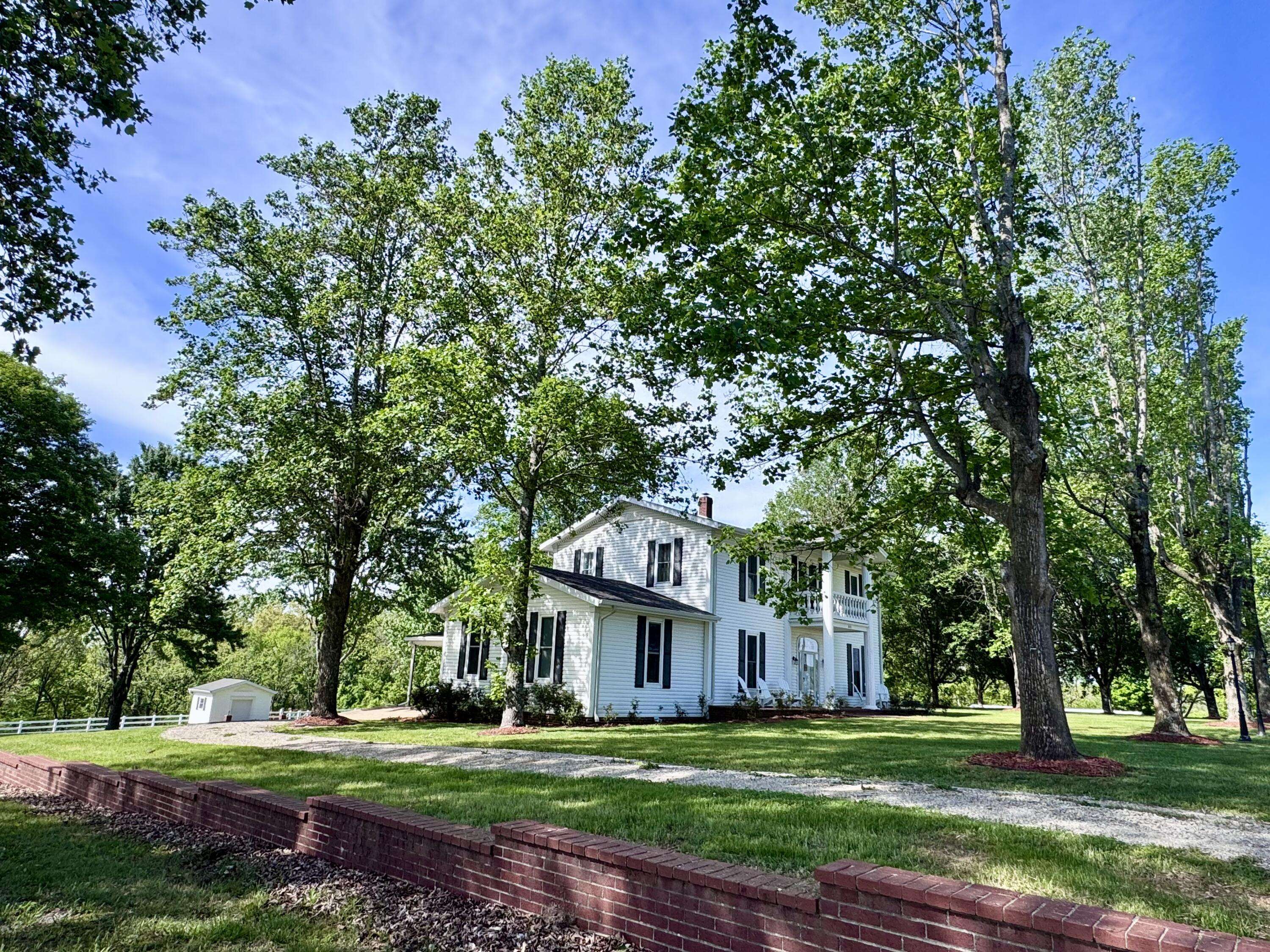 806 Broadway ST, Alton, MO 65606