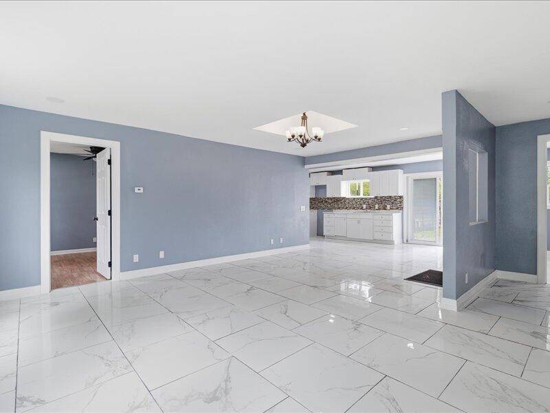 1209 N Central AVE, Monett, MO 65708
