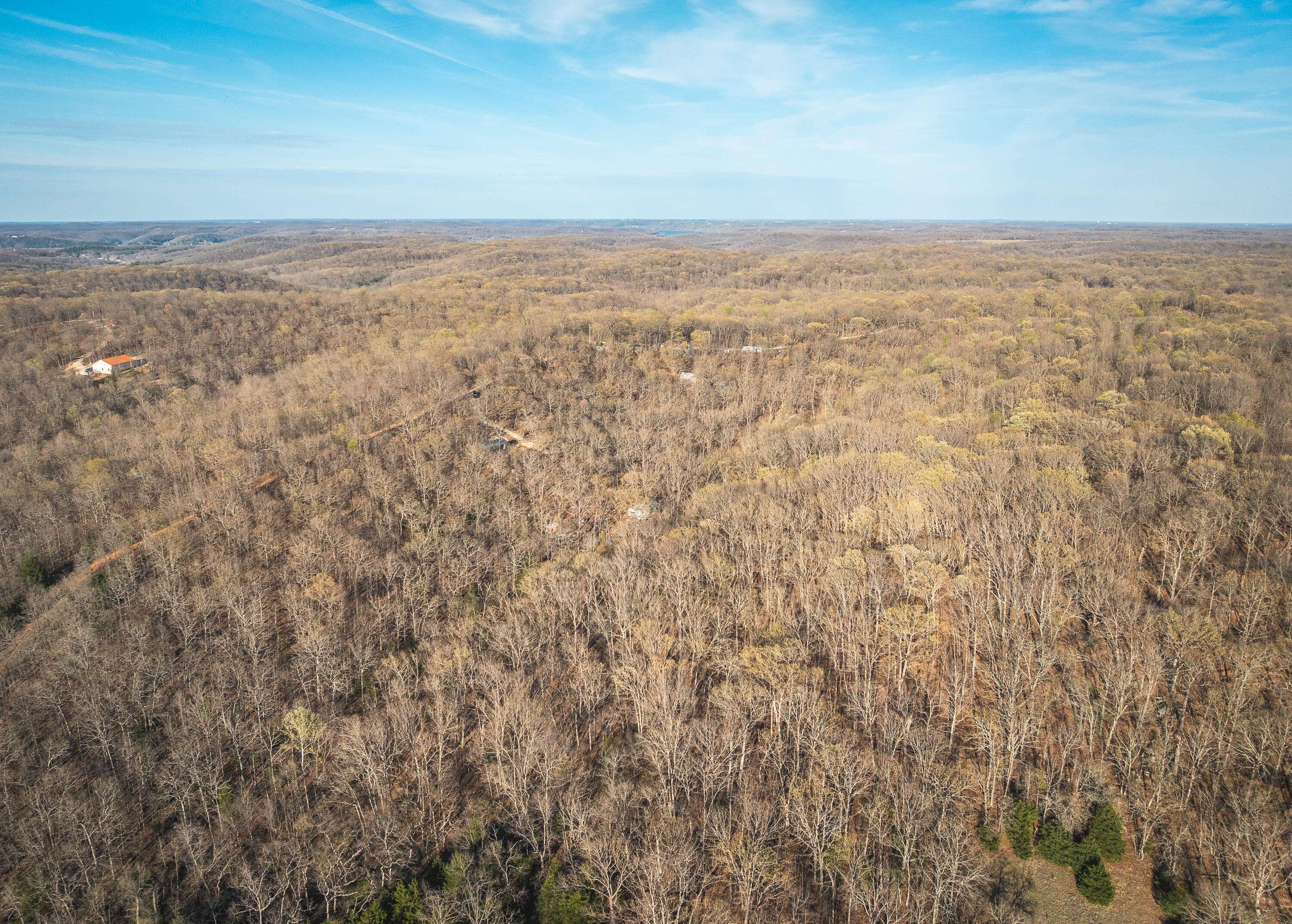 83 Minx Valley DR, Roach, MO 65787
