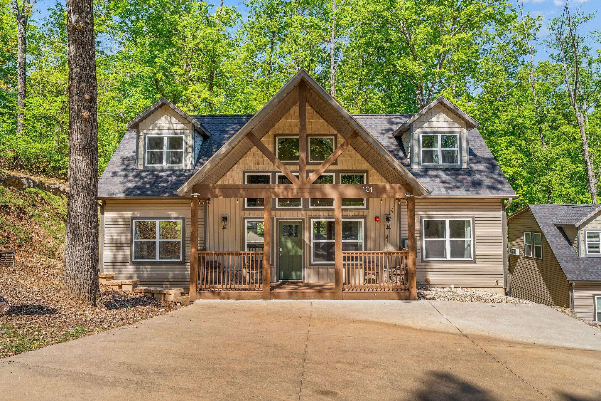 101 Willow Oak LN, Branson, MO 65616