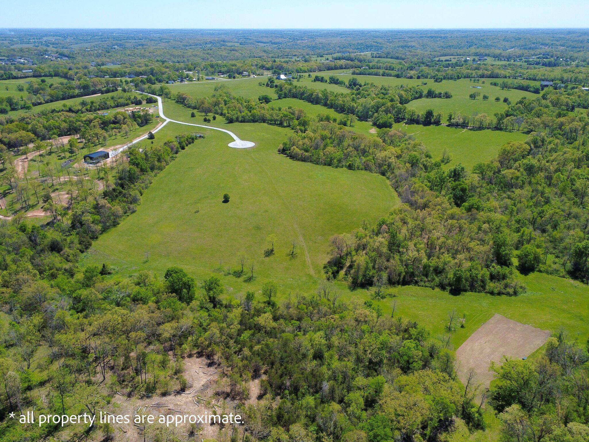 000 W Itaska RD, Nixa, MO 65714